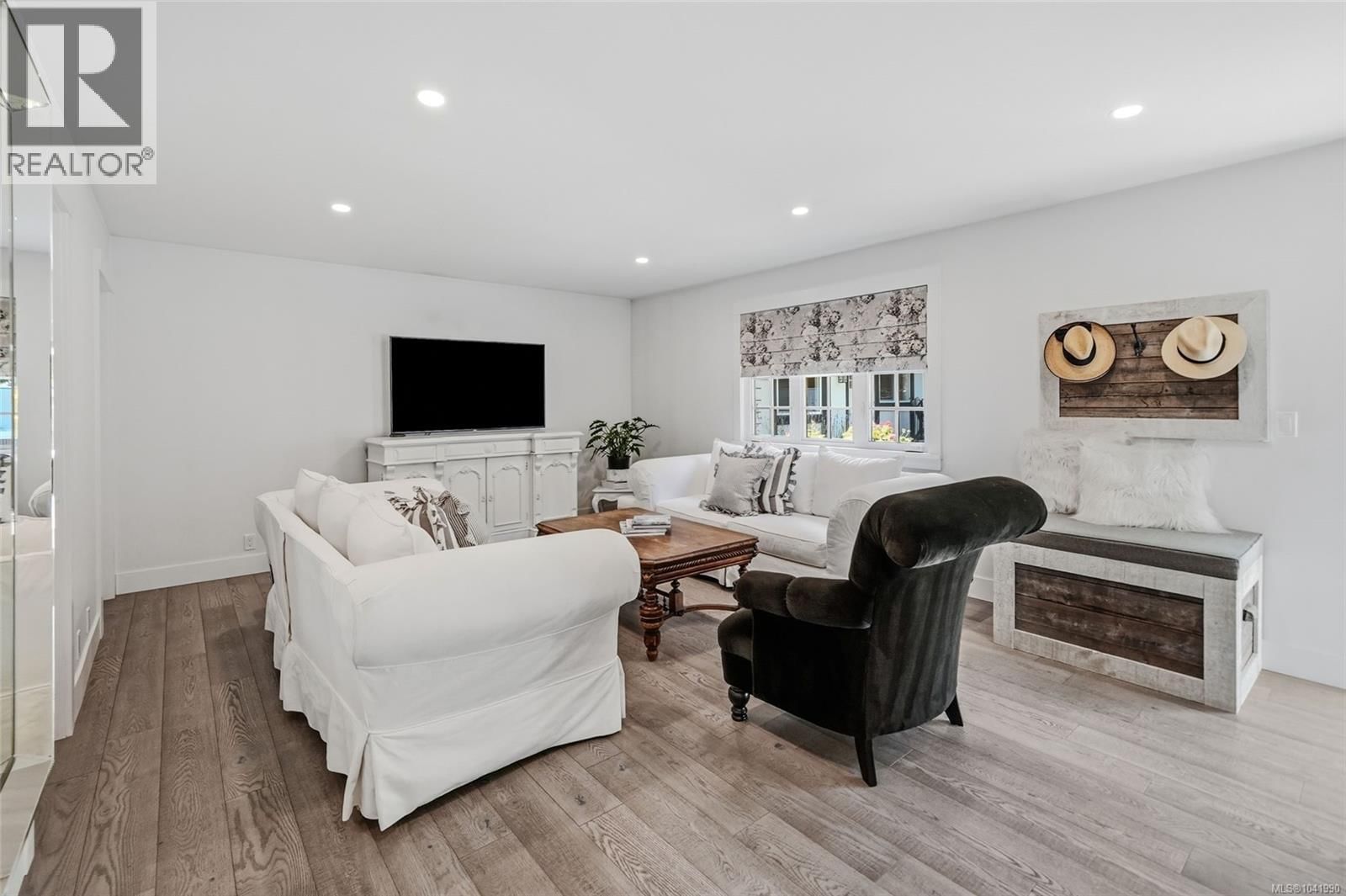 2534 Island Highway property photo