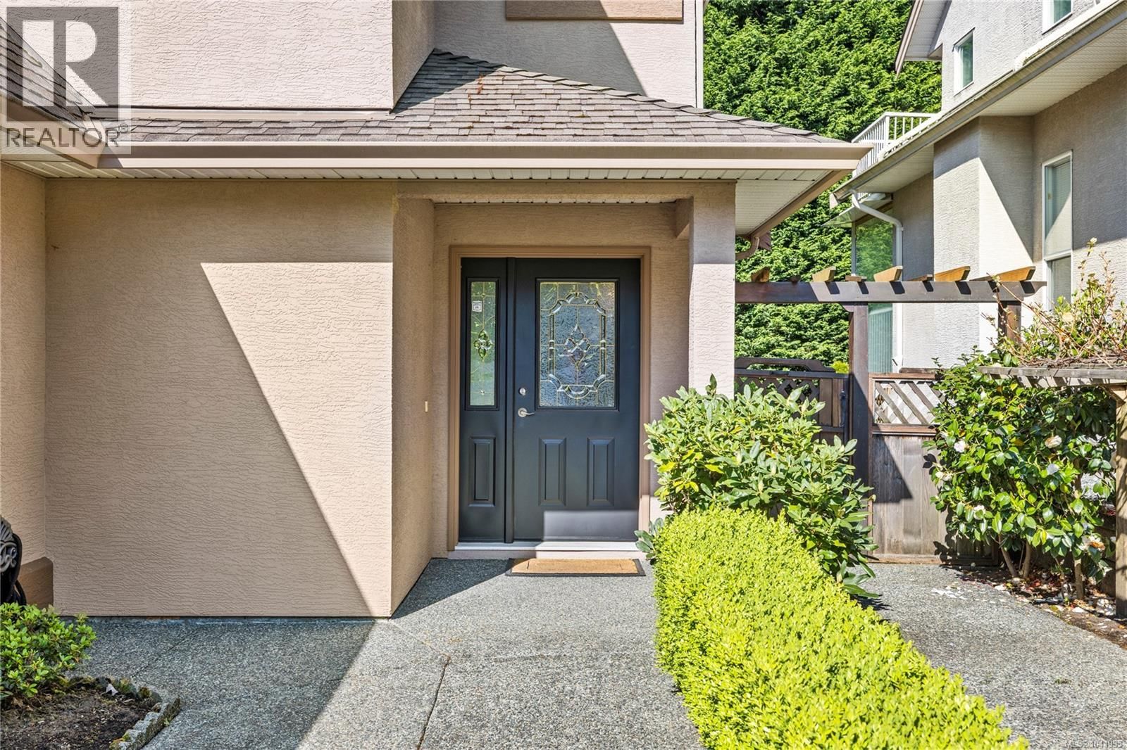 5857 Quarry Crescent property photo