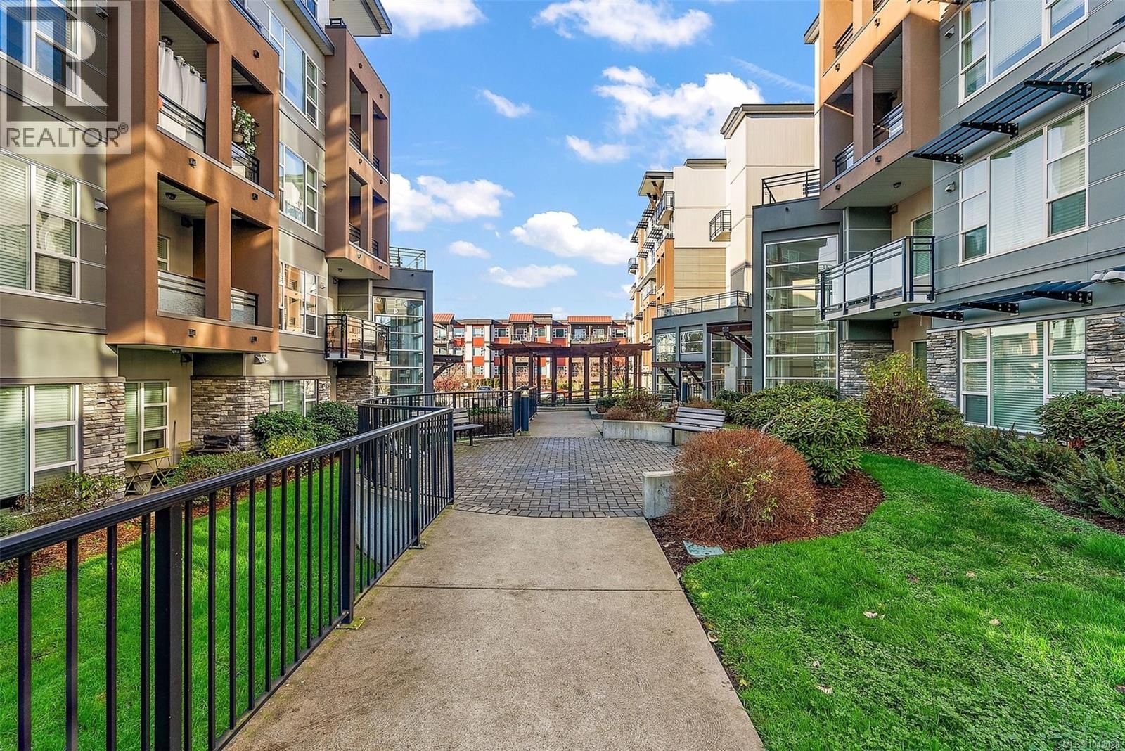 301 1018 Inverness Road