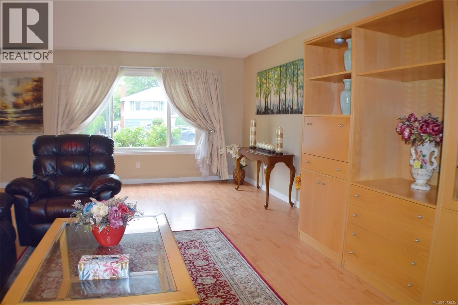 4091 Dawnview Crescent property photo