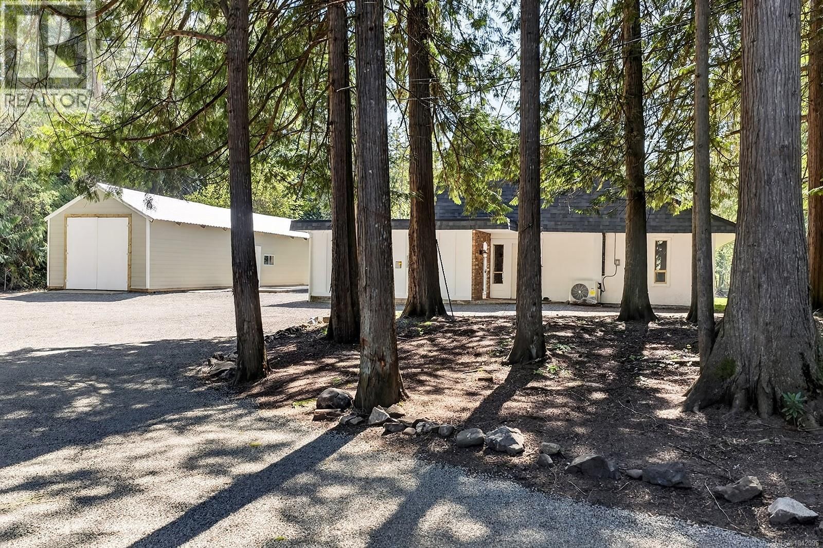 400 Manse Road property photo