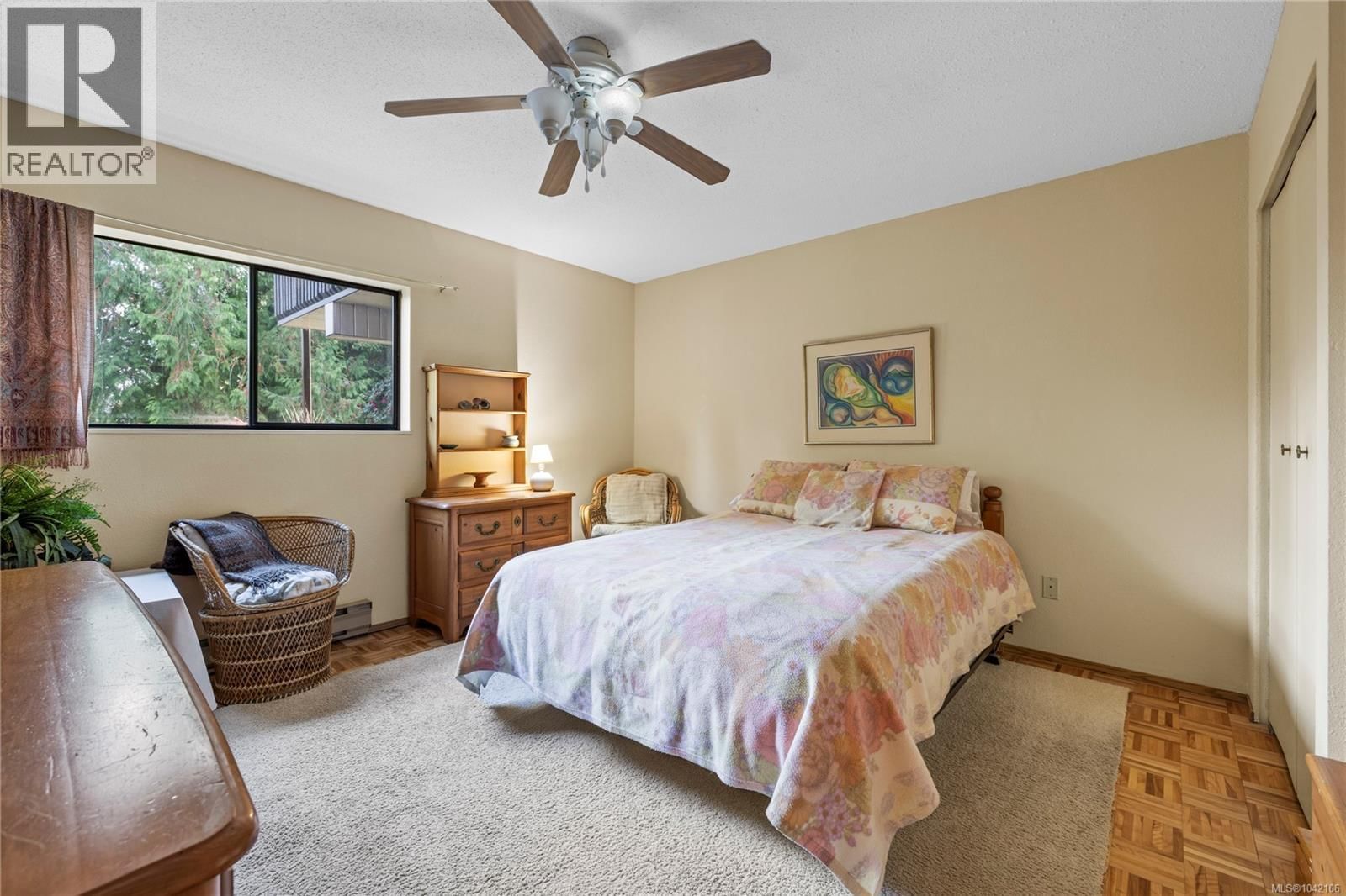 202 130 Sunningdale Road property photo