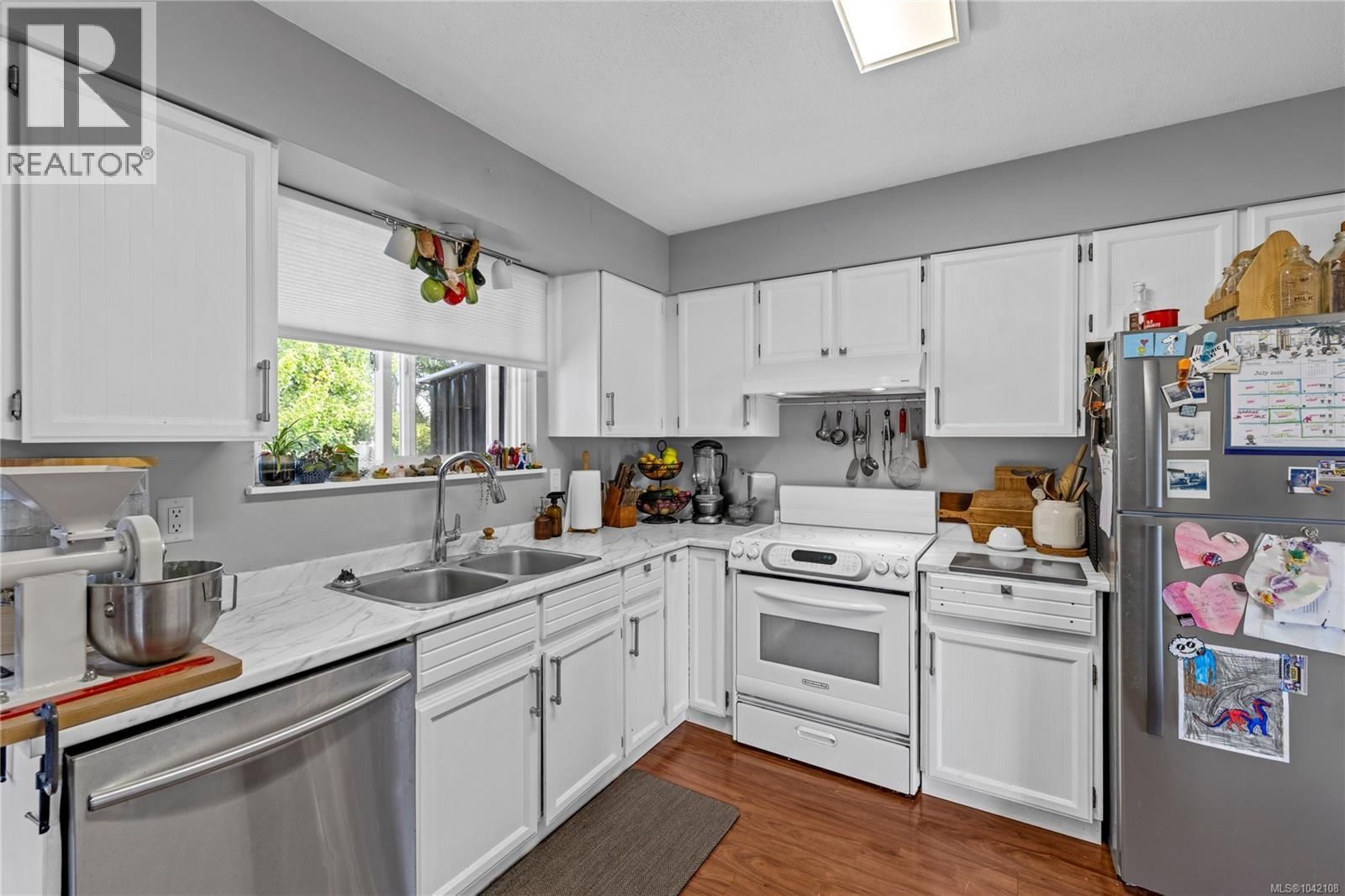 384 McKillop Drive property photo