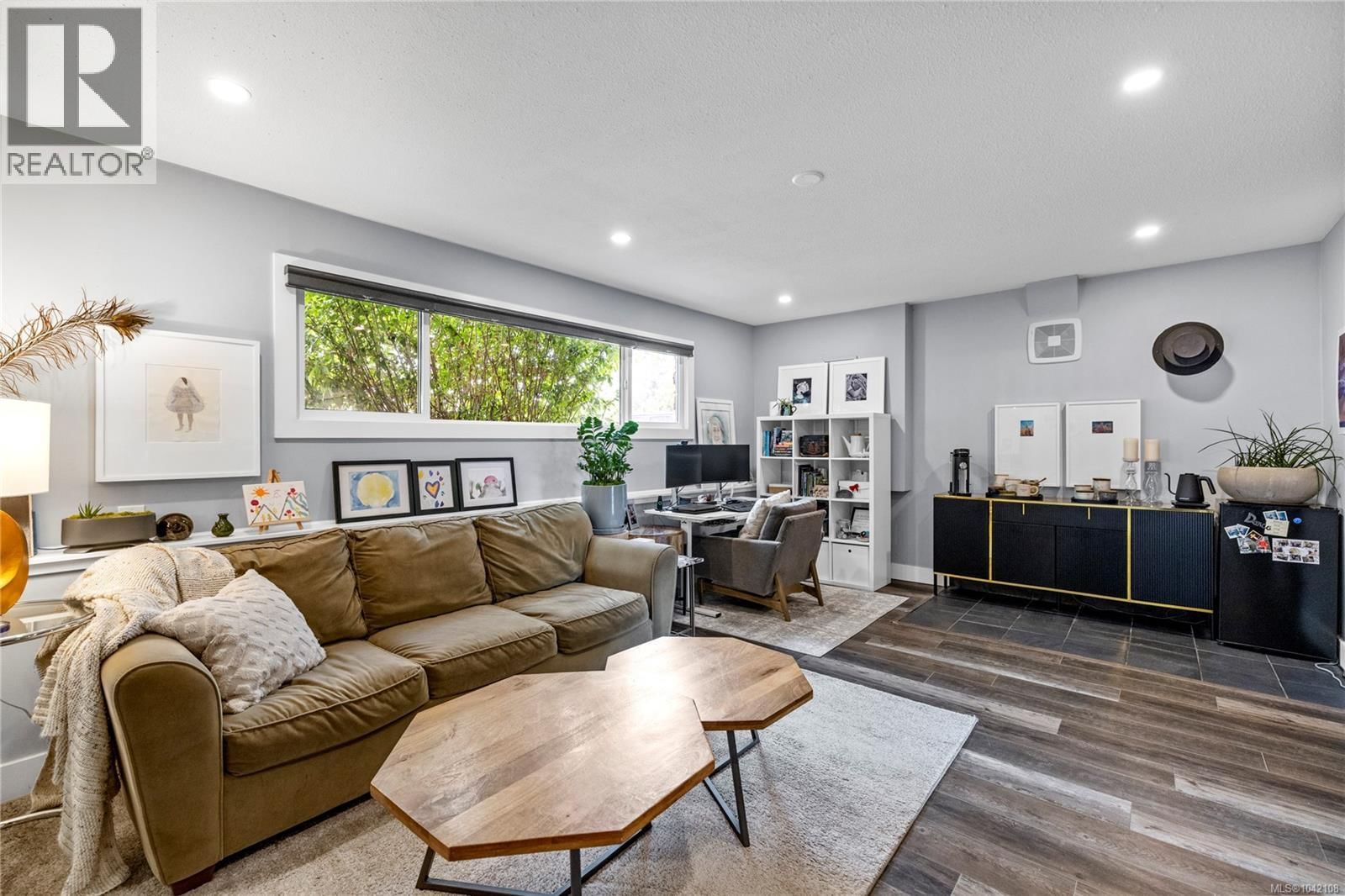 384 McKillop Drive property photo