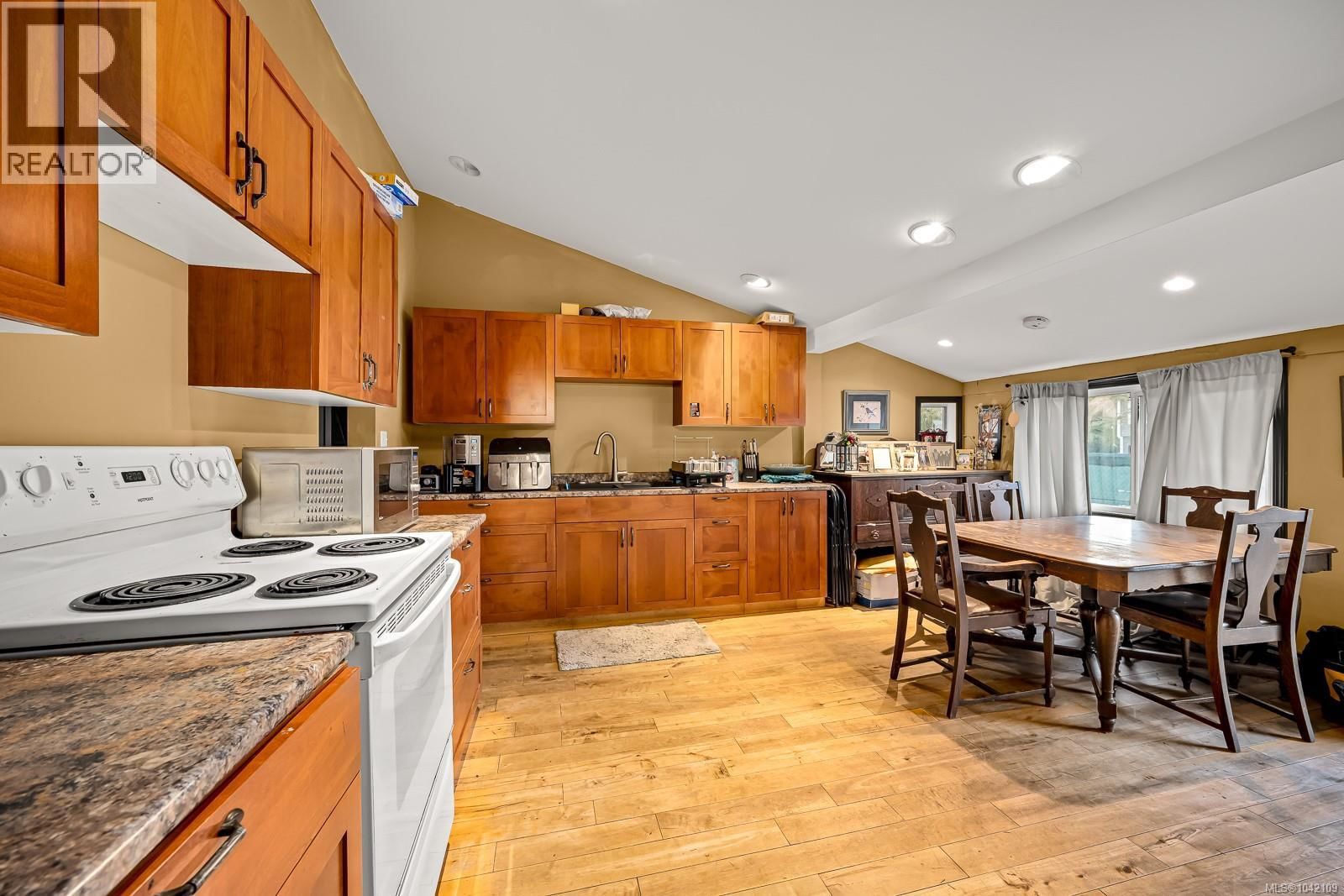 1576 Owen Road property photo
