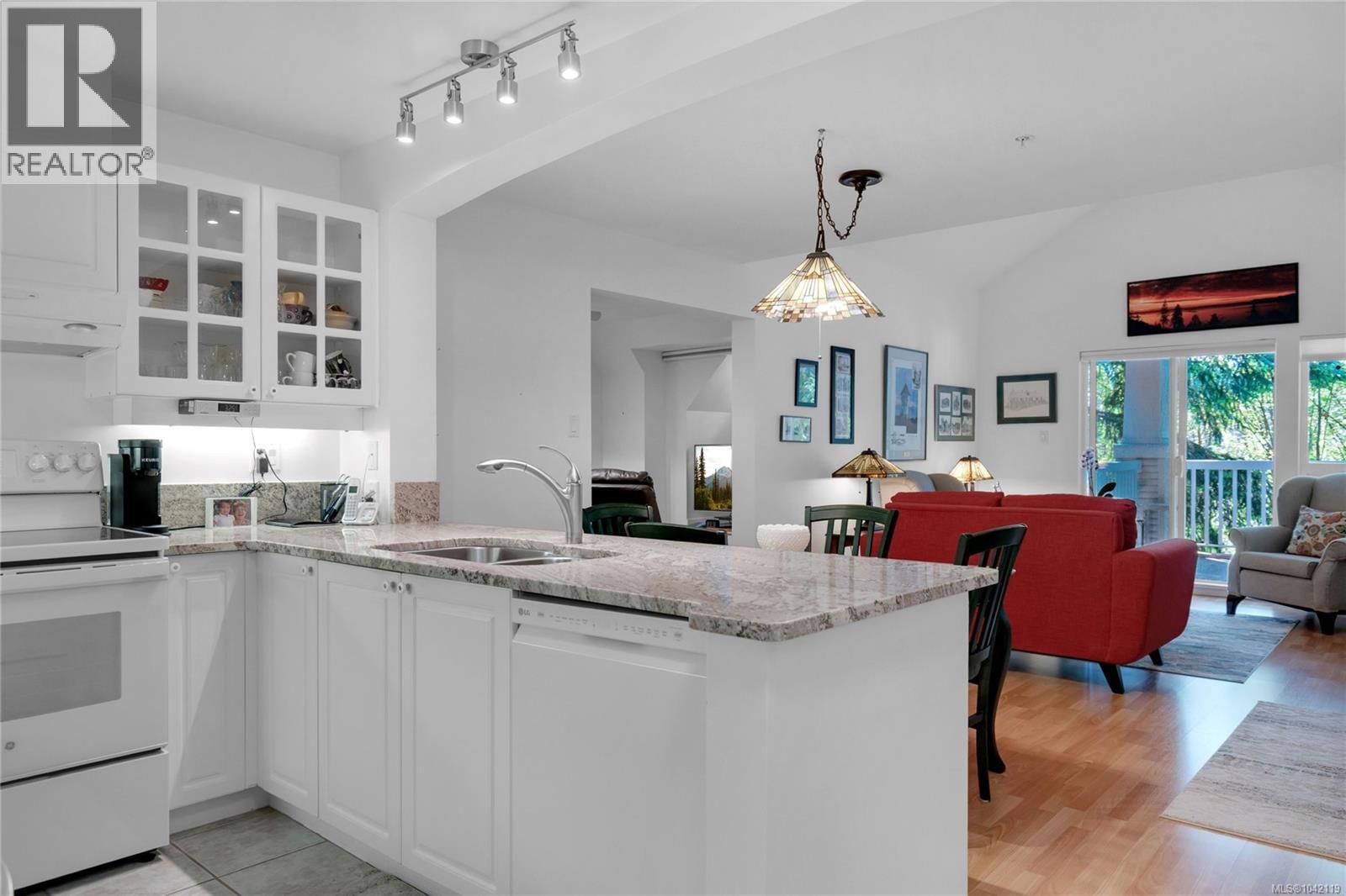 412 5685 Edgewater Lane property photo