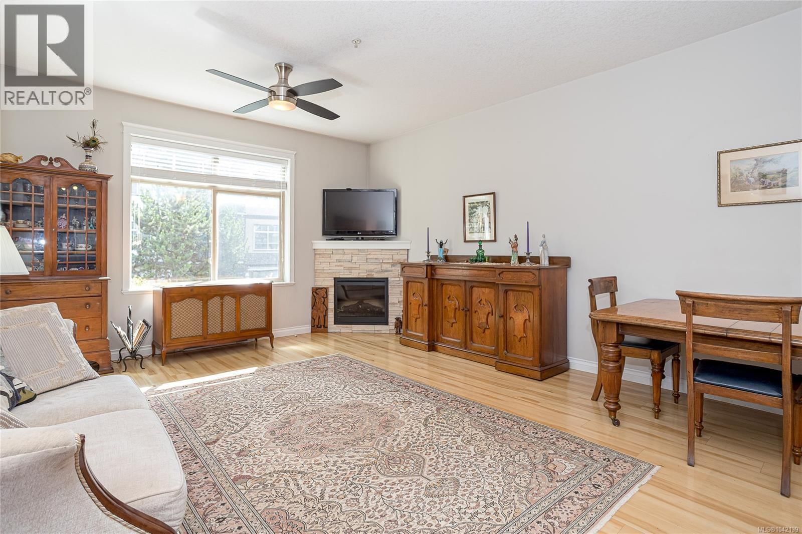 207 2117 Meredith Road property photo