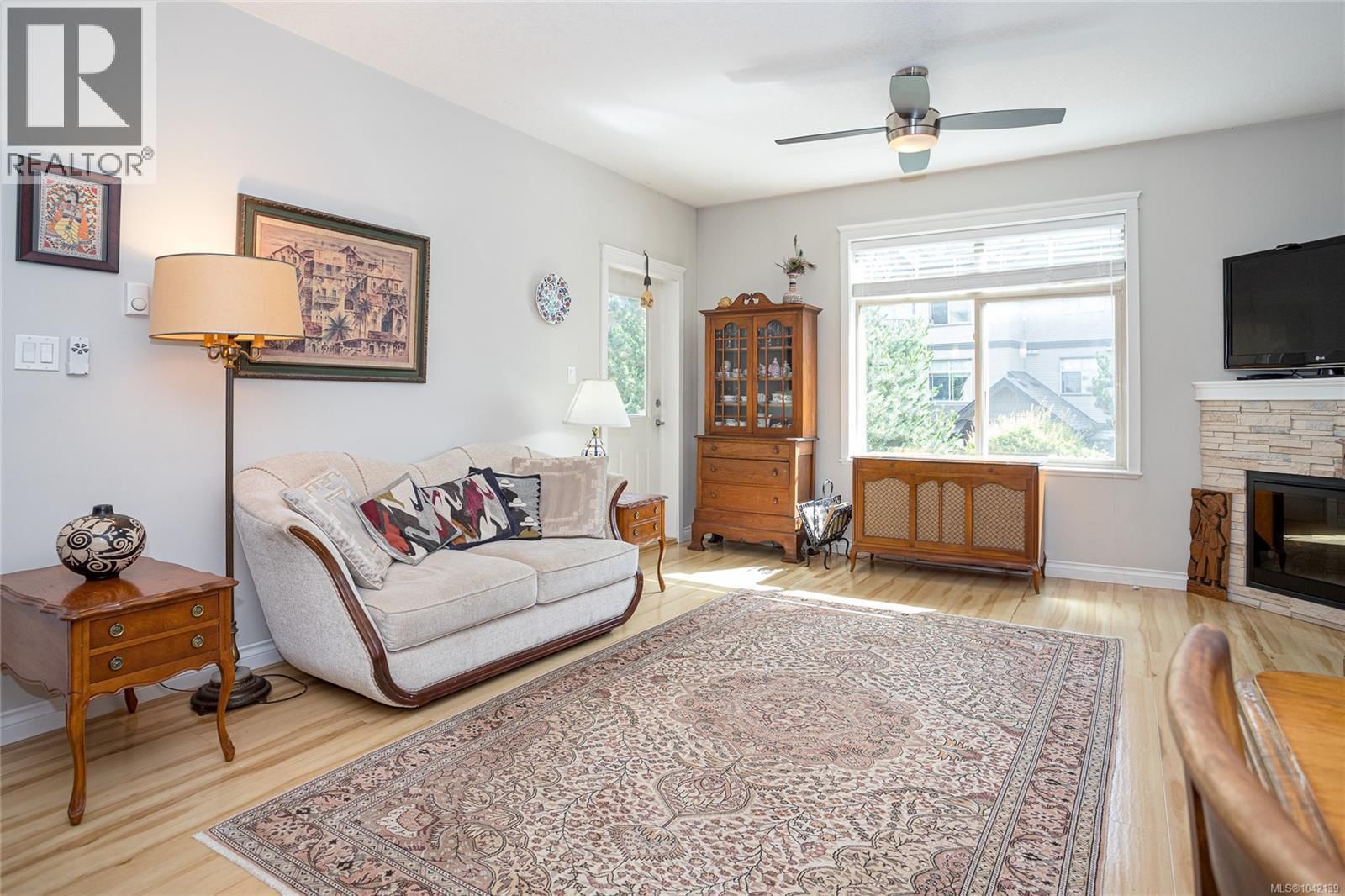 207 2117 Meredith Road property photo