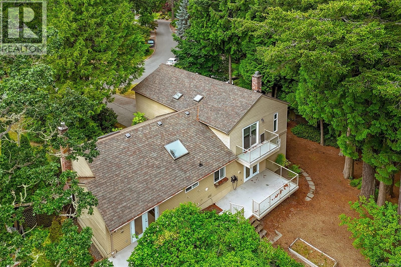 1005 Kentwood Place property photo