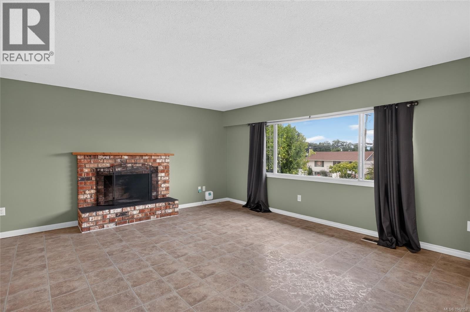 156 Moss Avenue property photo