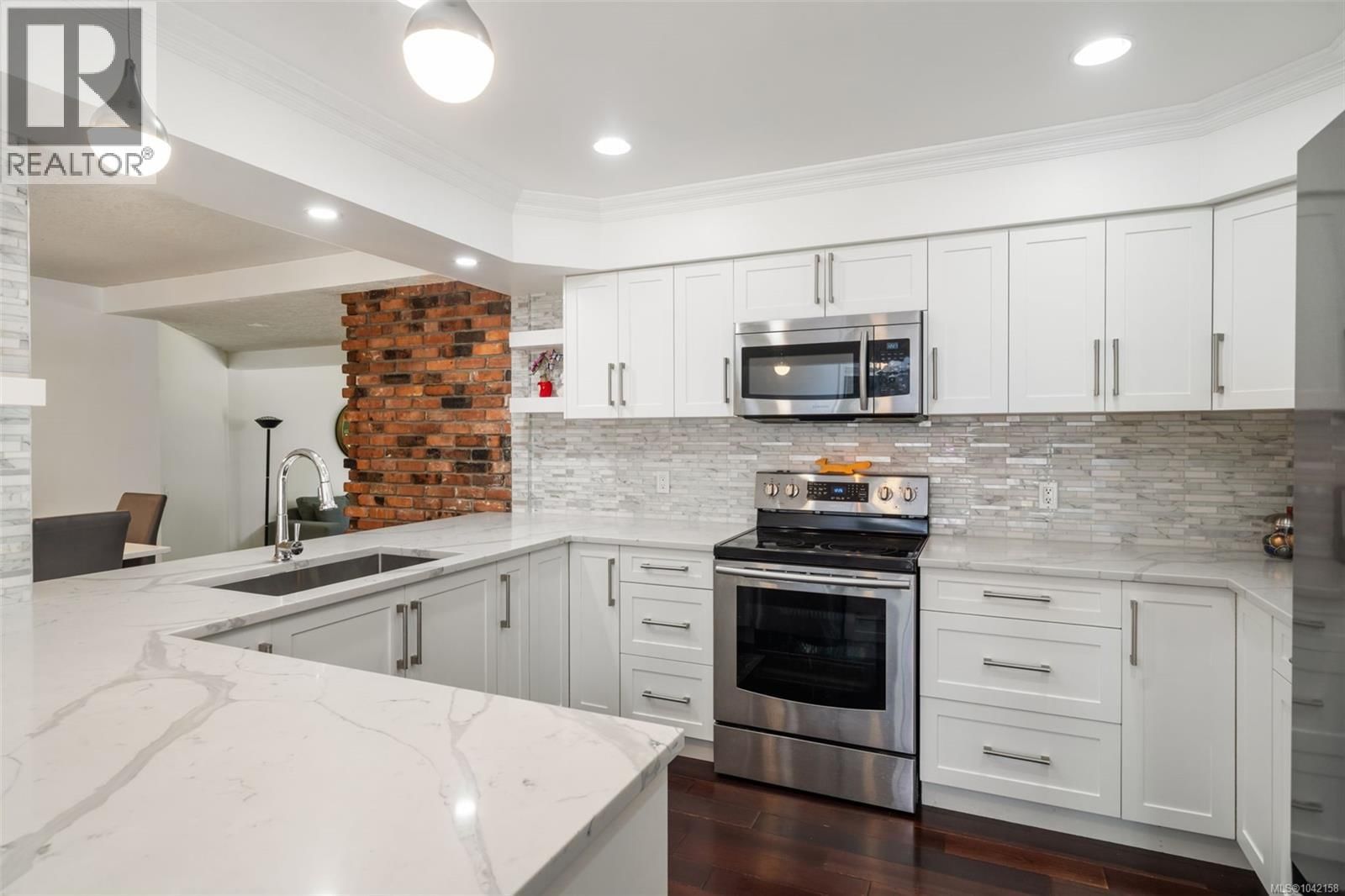 4682 Lochside Drive property photo