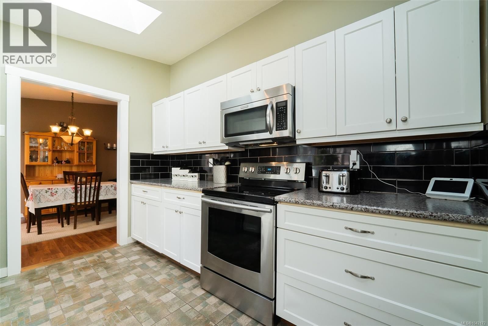 2446 Divot Drive property photo