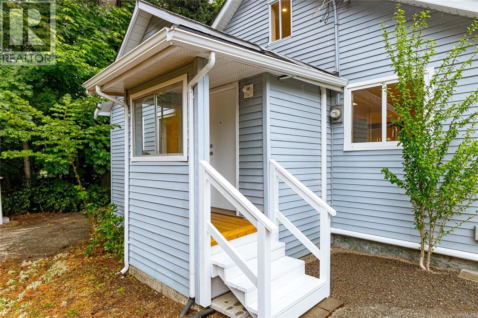 5934 Highland Avenue property photo