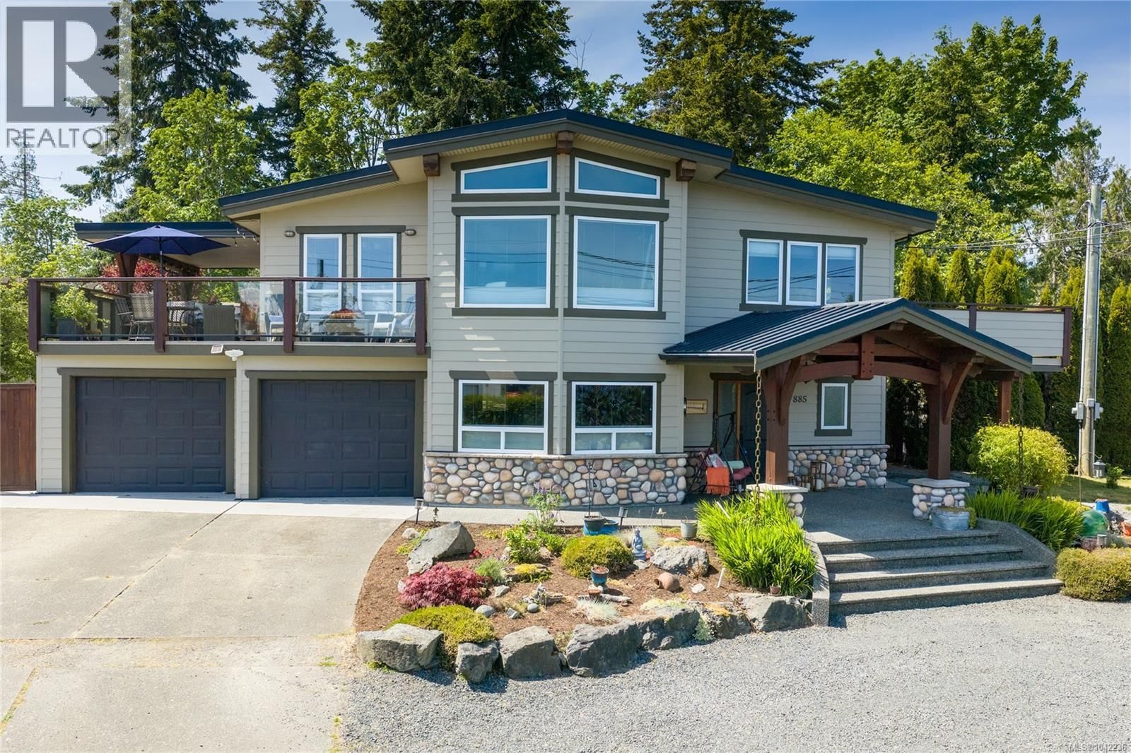 885 Glenhale Crescent