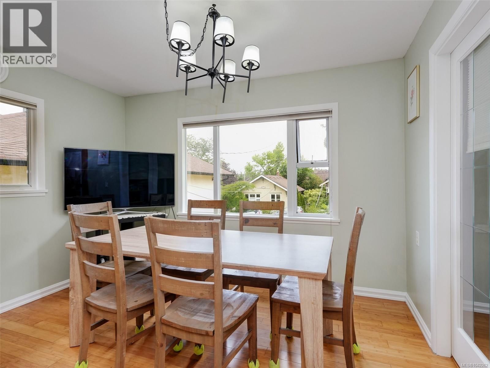 915 Inskip Street property photo