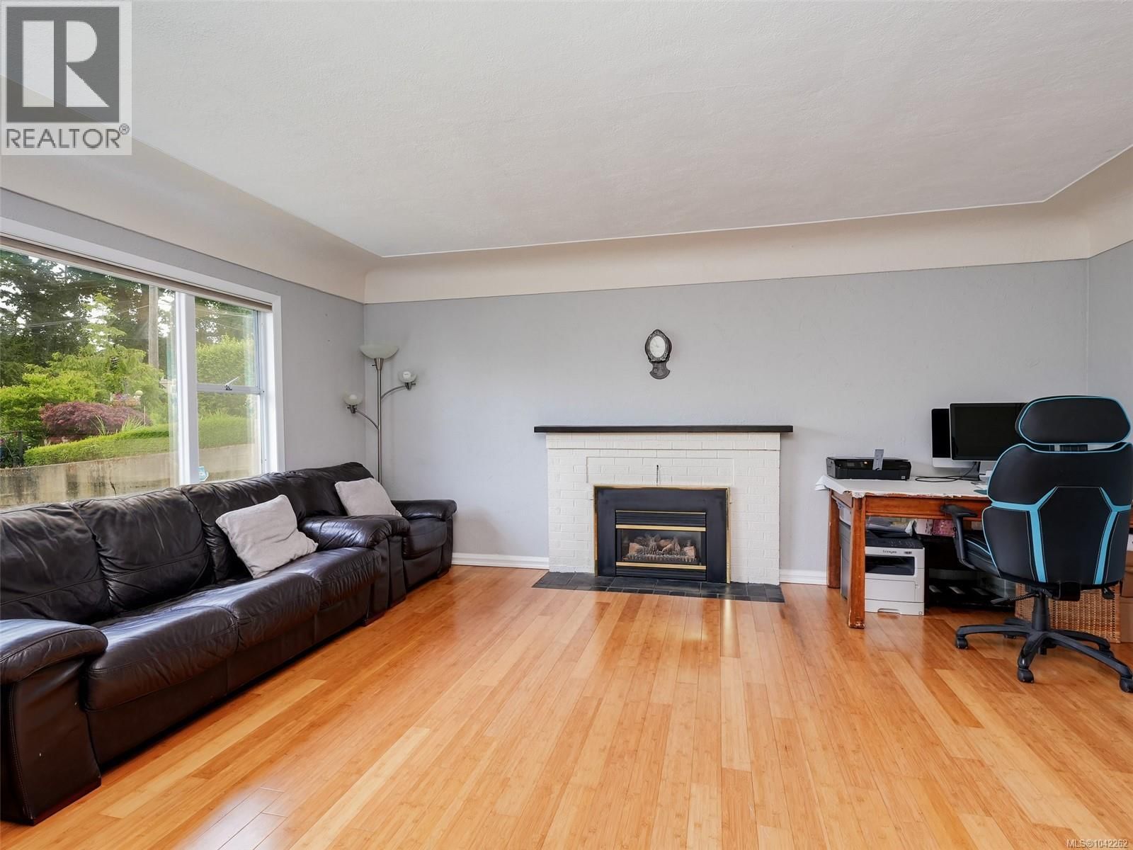 915 Inskip Street property photo
