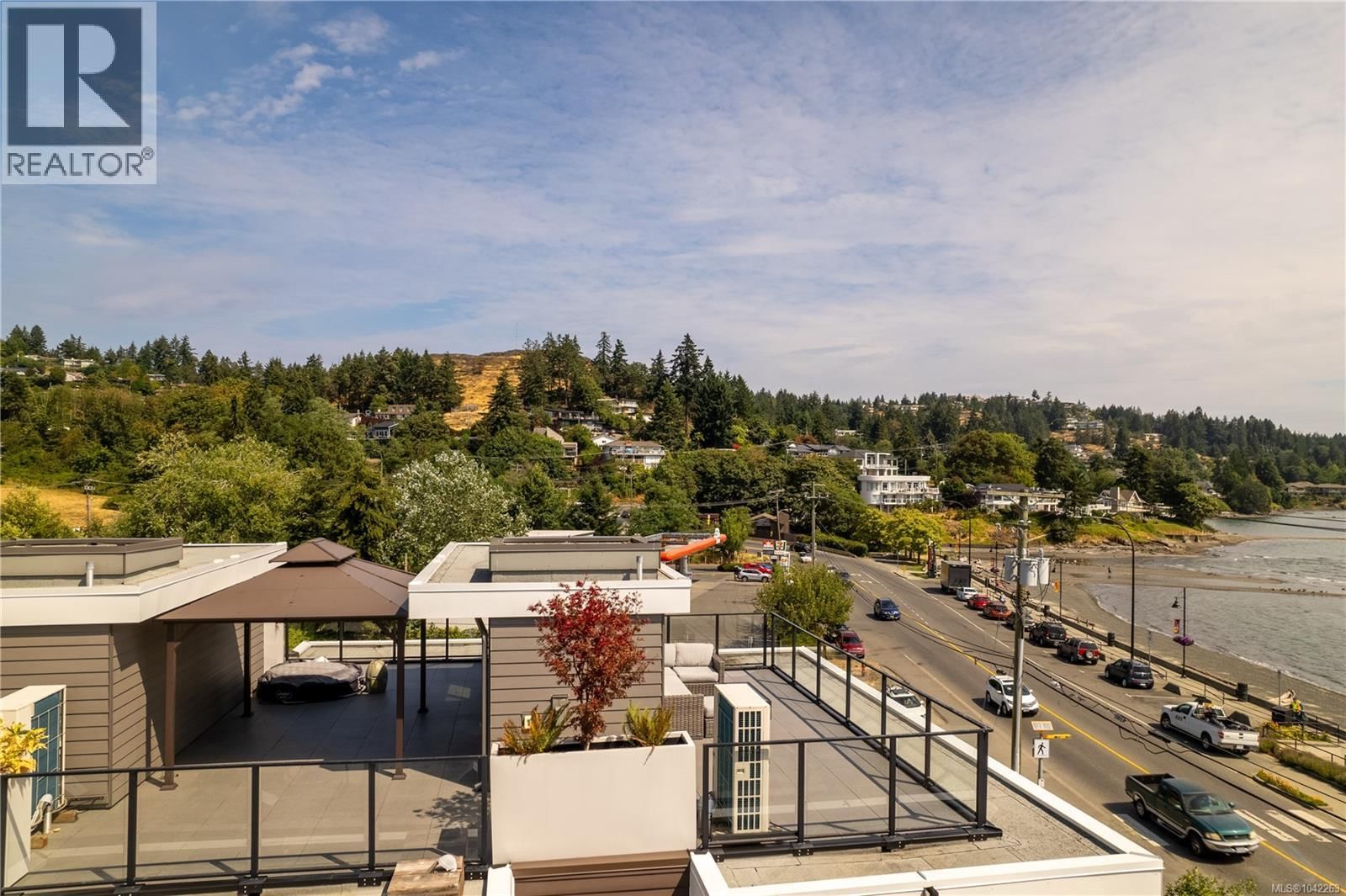 101 2835 Departure Bay Road property photo