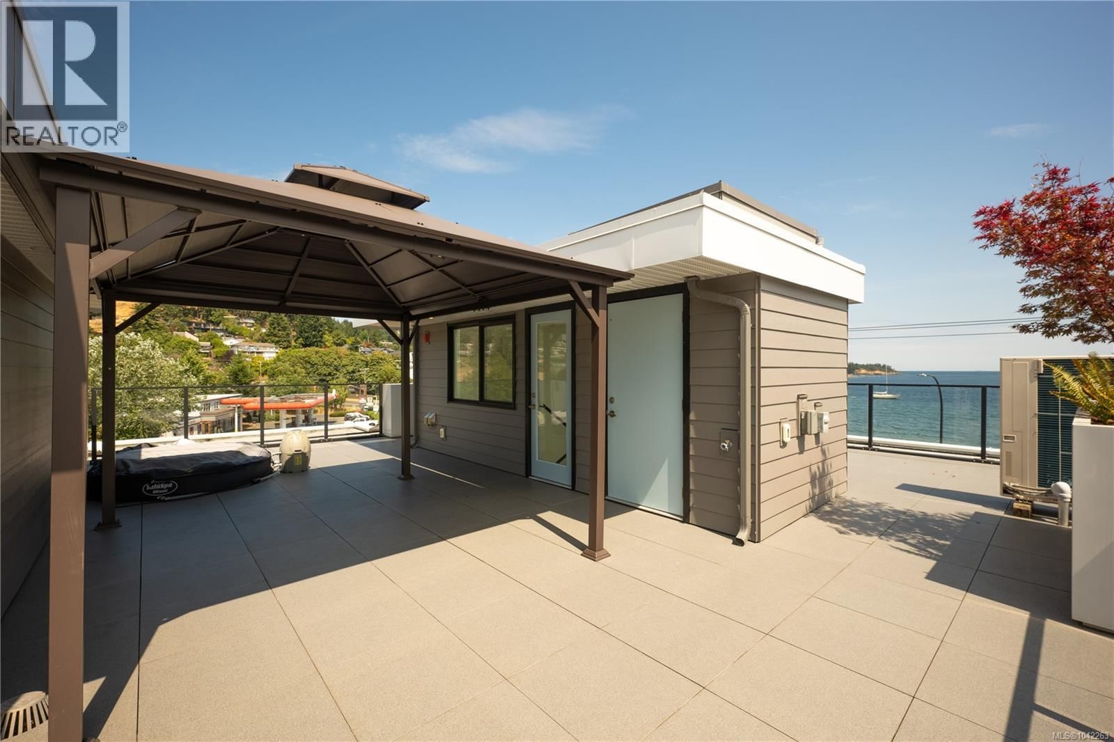 101 2835 Departure Bay Road property photo