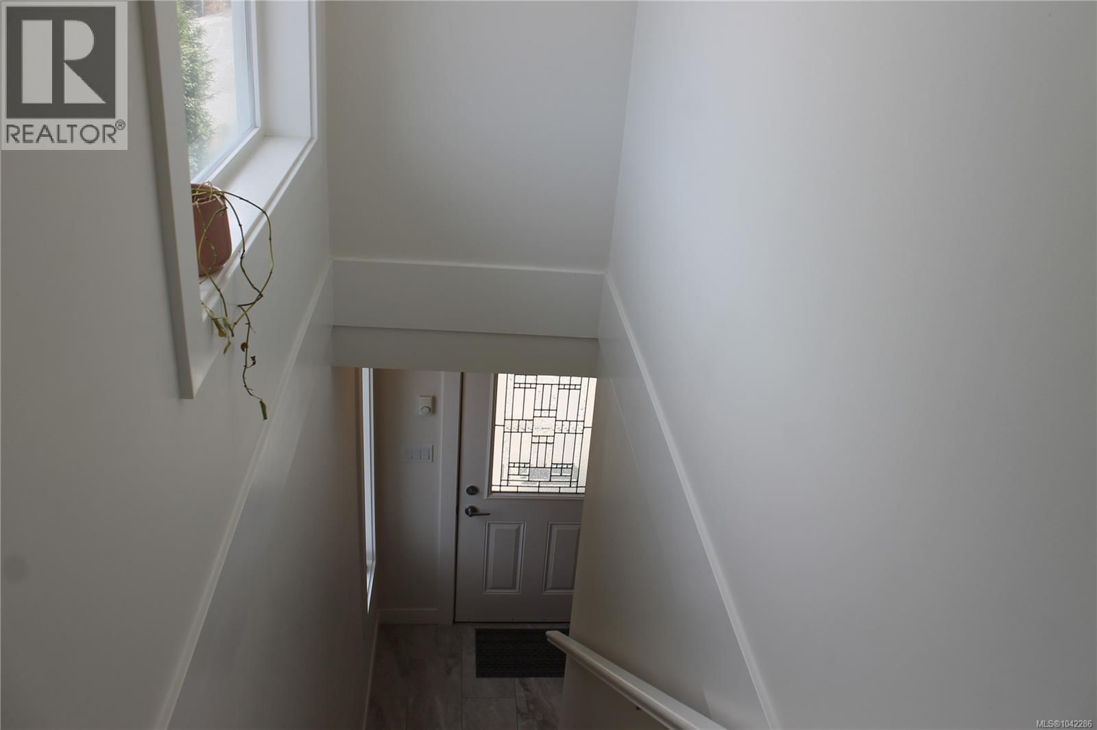 6160 Lakeview Drive property photo