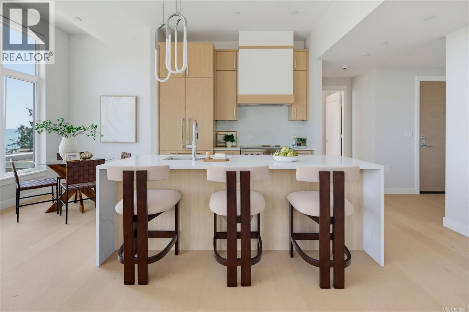 PH 404 5229 Cordova Bay Road property photo
