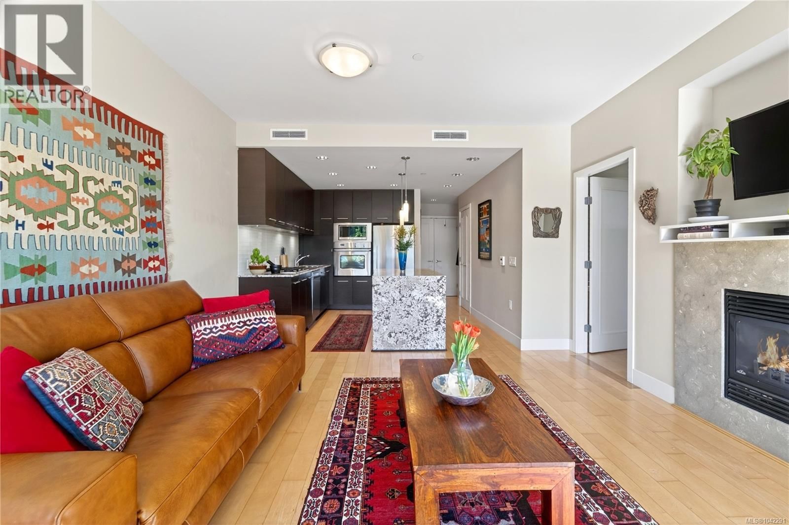 204 3223 Selleck Way property photo