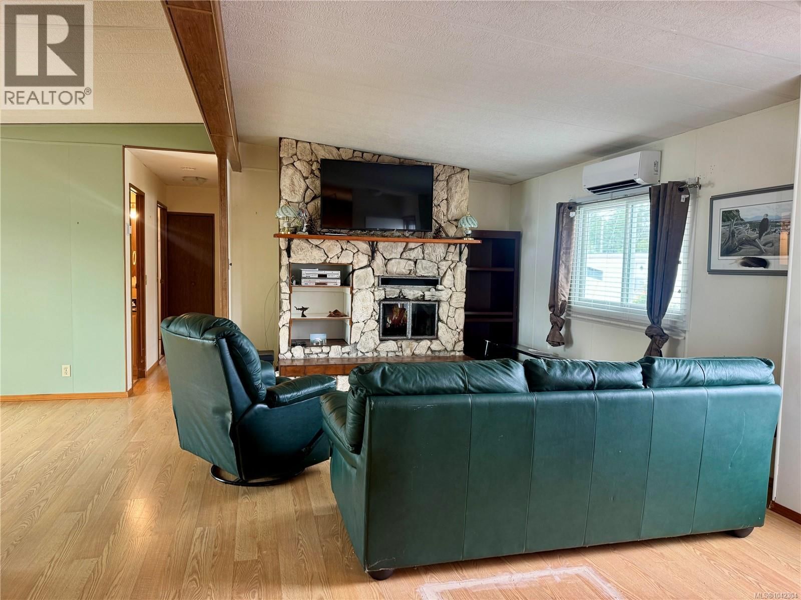 34 1240 Wilkinson Road property photo