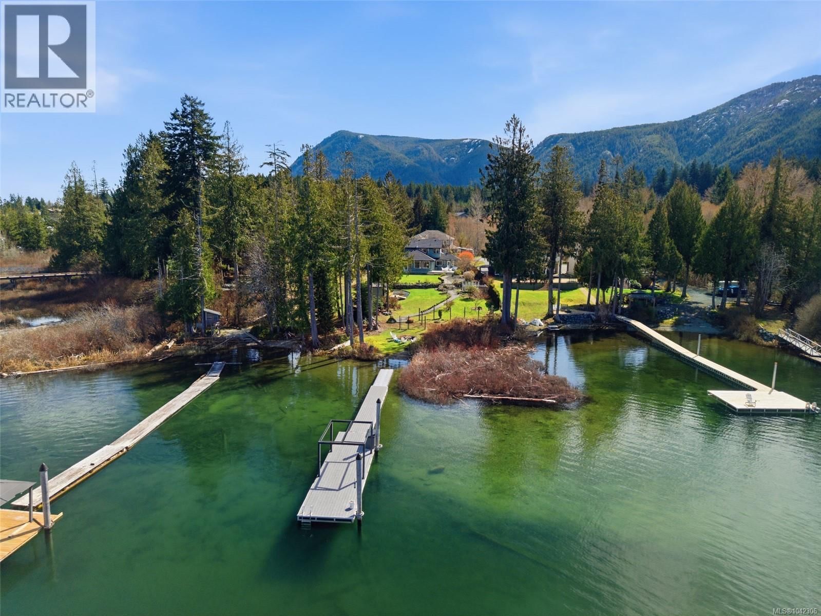 521 Point Ideal Drive property photo