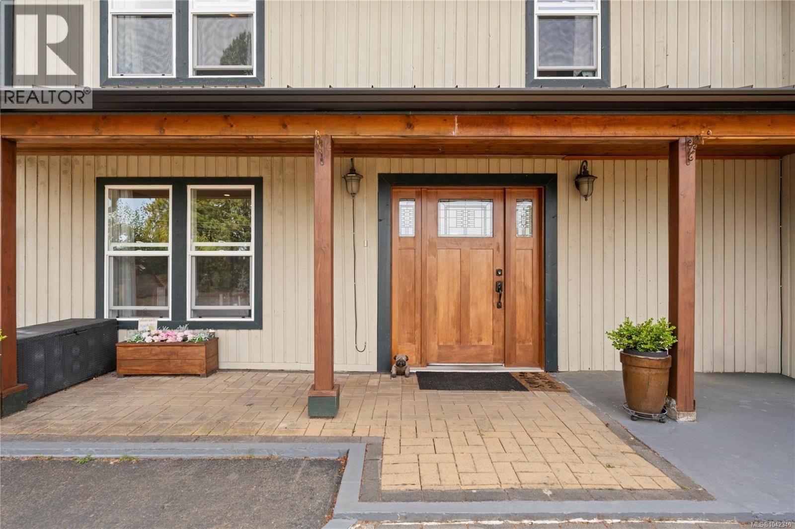 1671 Fawcett Road property photo