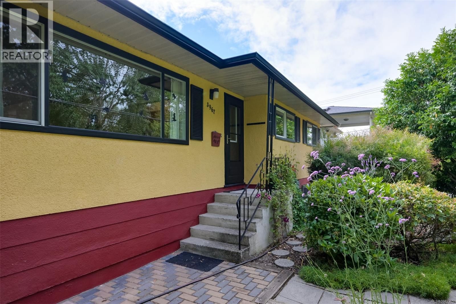 3967 Rainbow Street property photo
