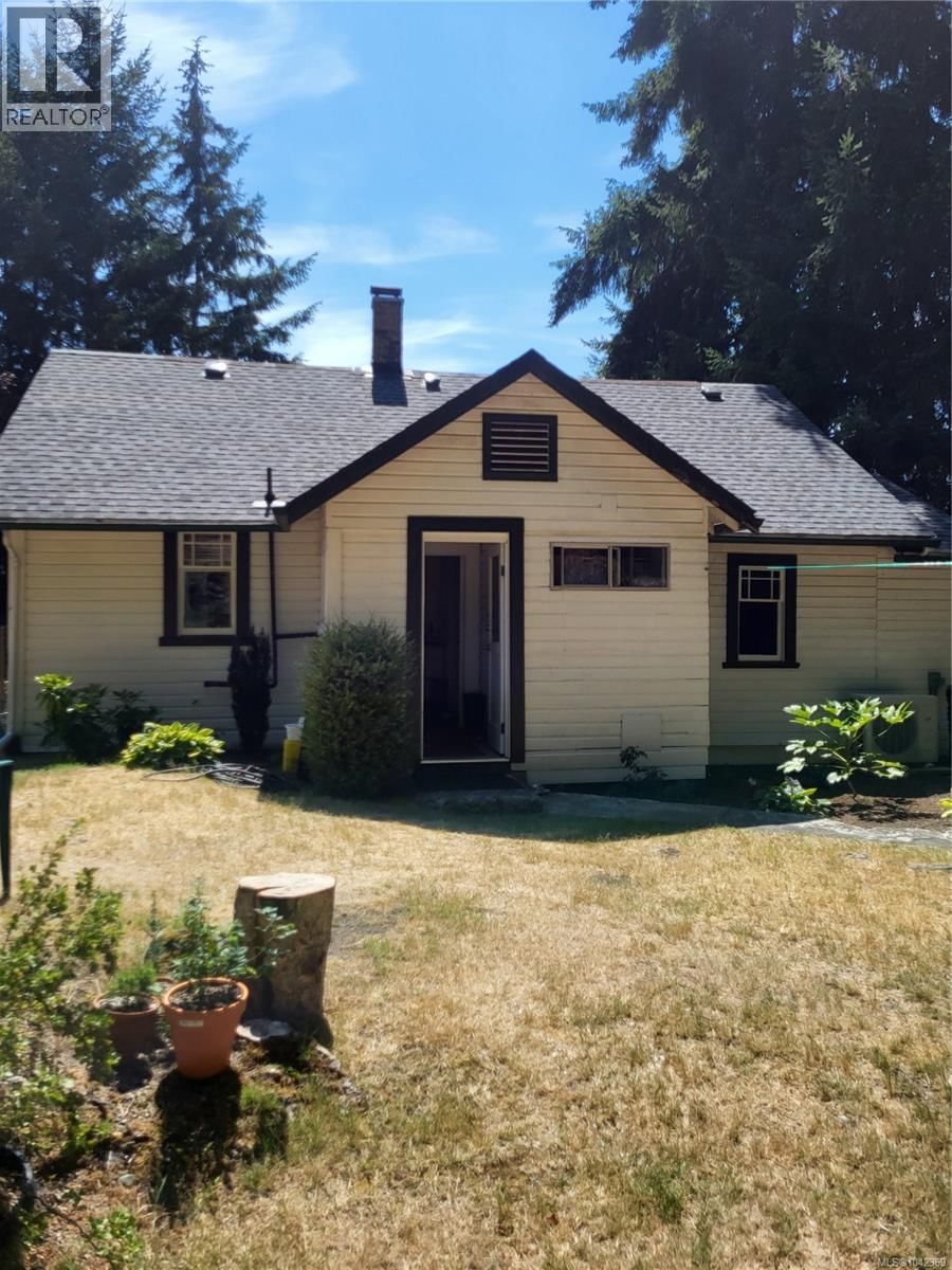 10511 Youbou Road property photo