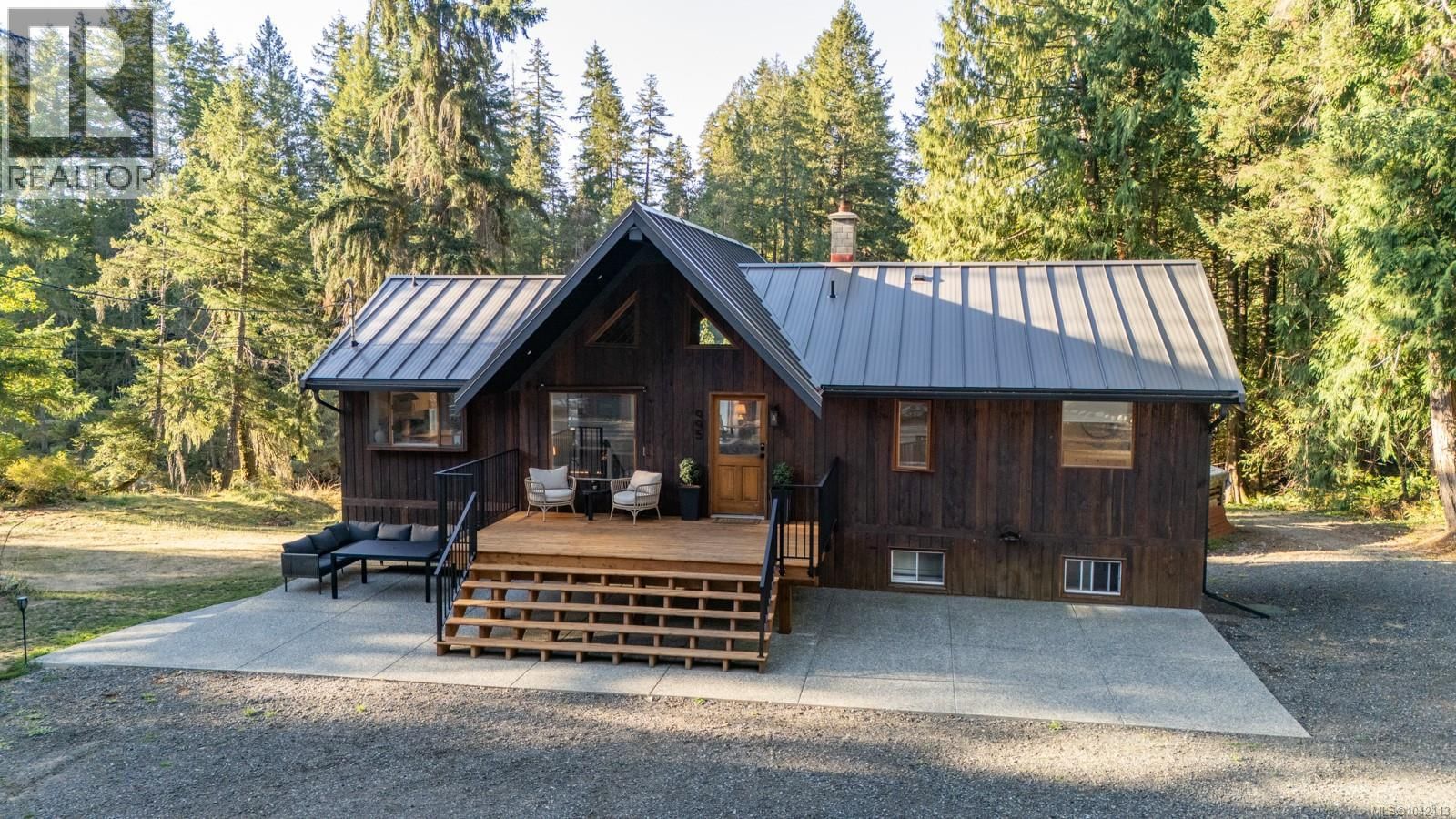 995 Nanaimo River Road