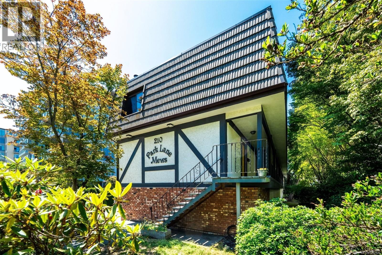 210 Douglas Street, Victoria, British Columbia V8V 2P2