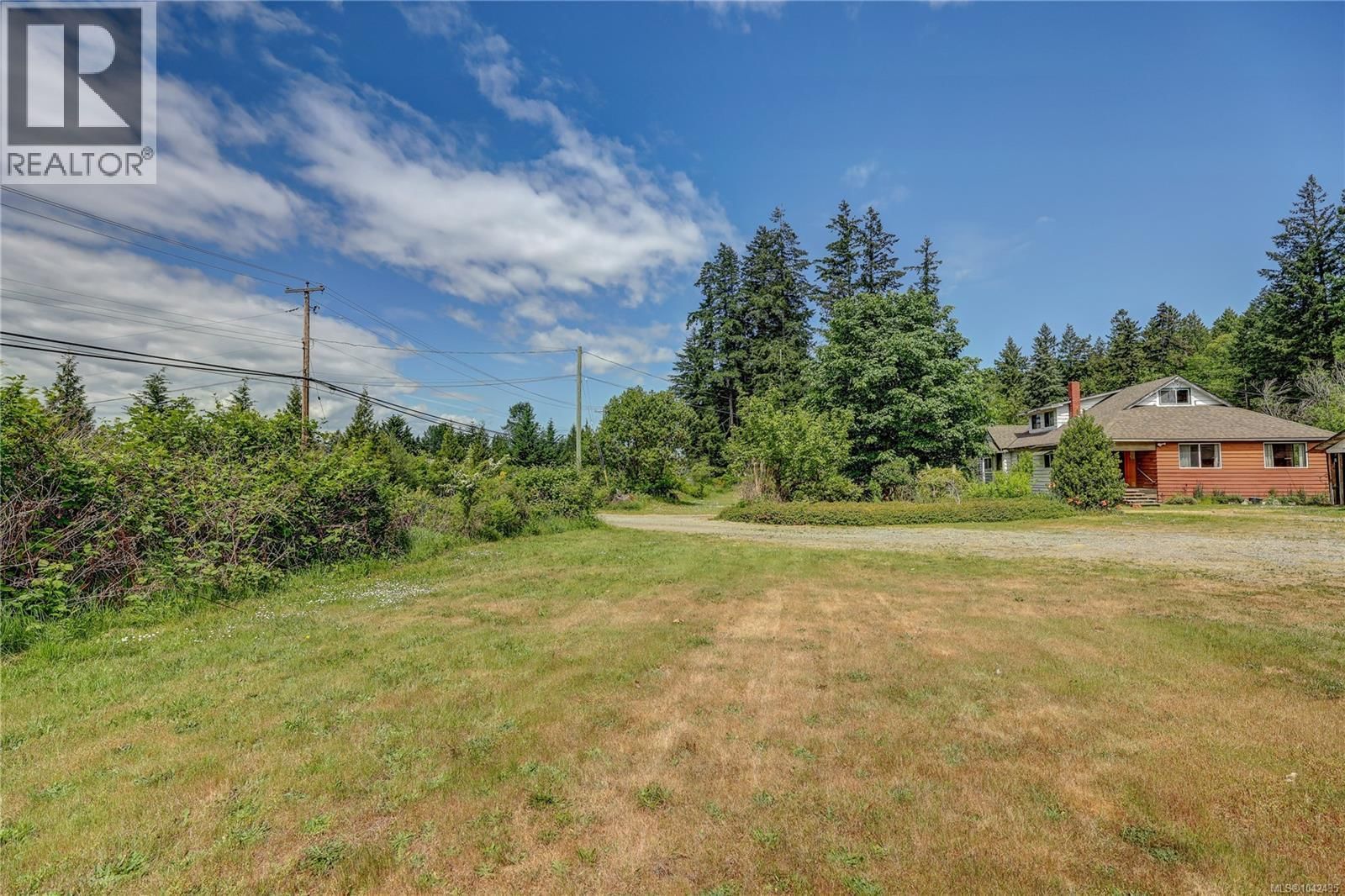 2348 Yellow Point Road property photo