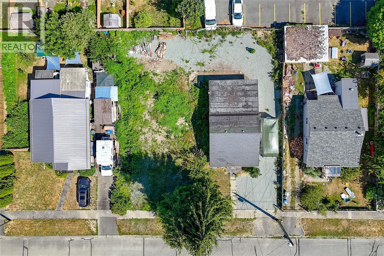 675 Powell Street property photo