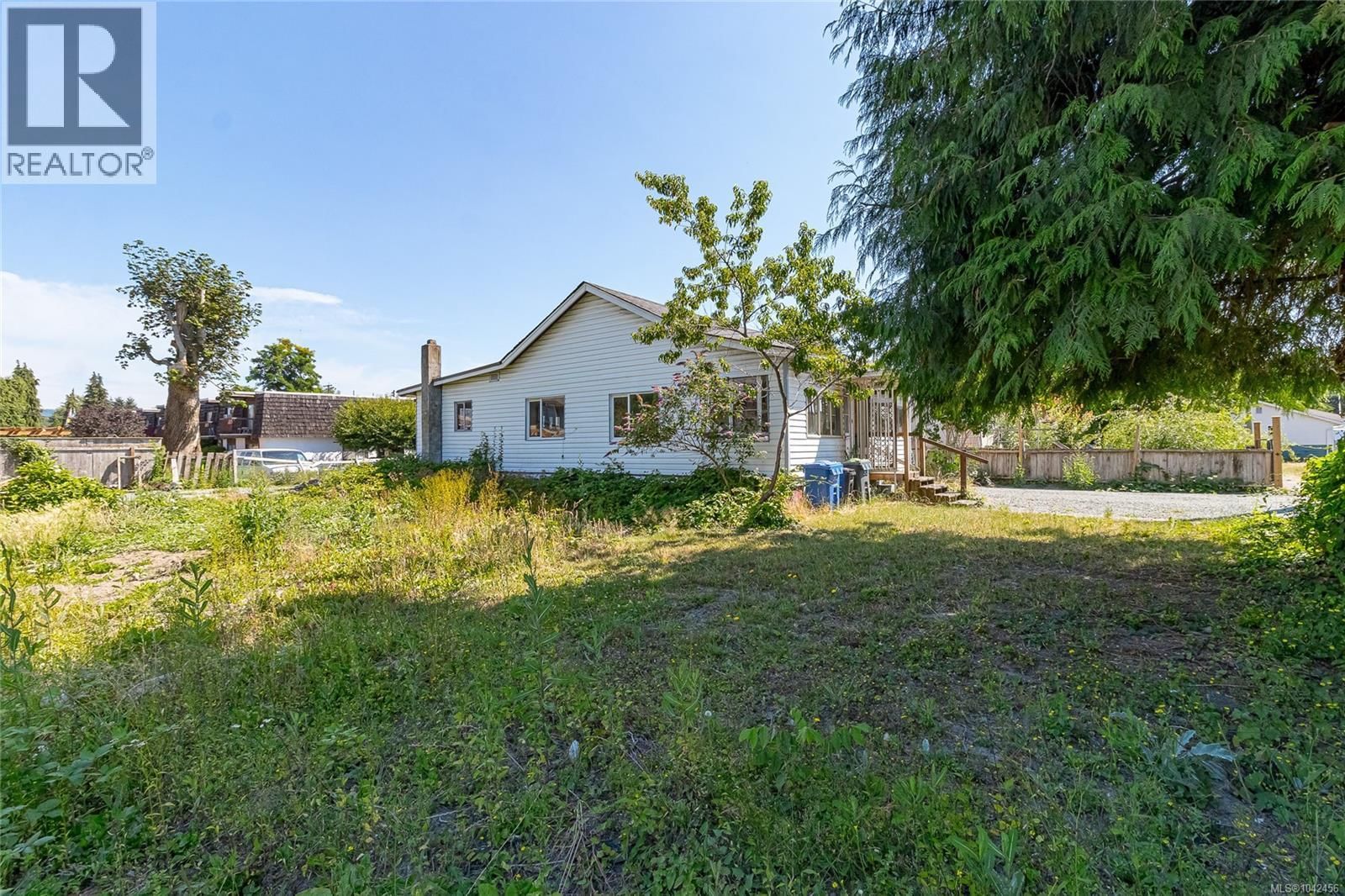 675 Powell Street property photo