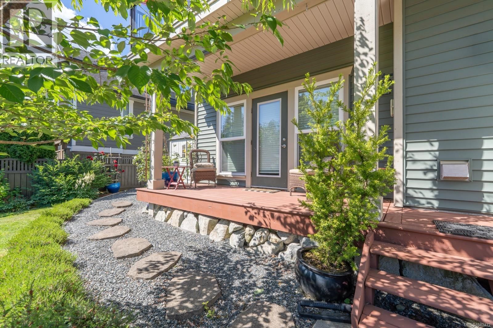 908 Hanington Road property photo