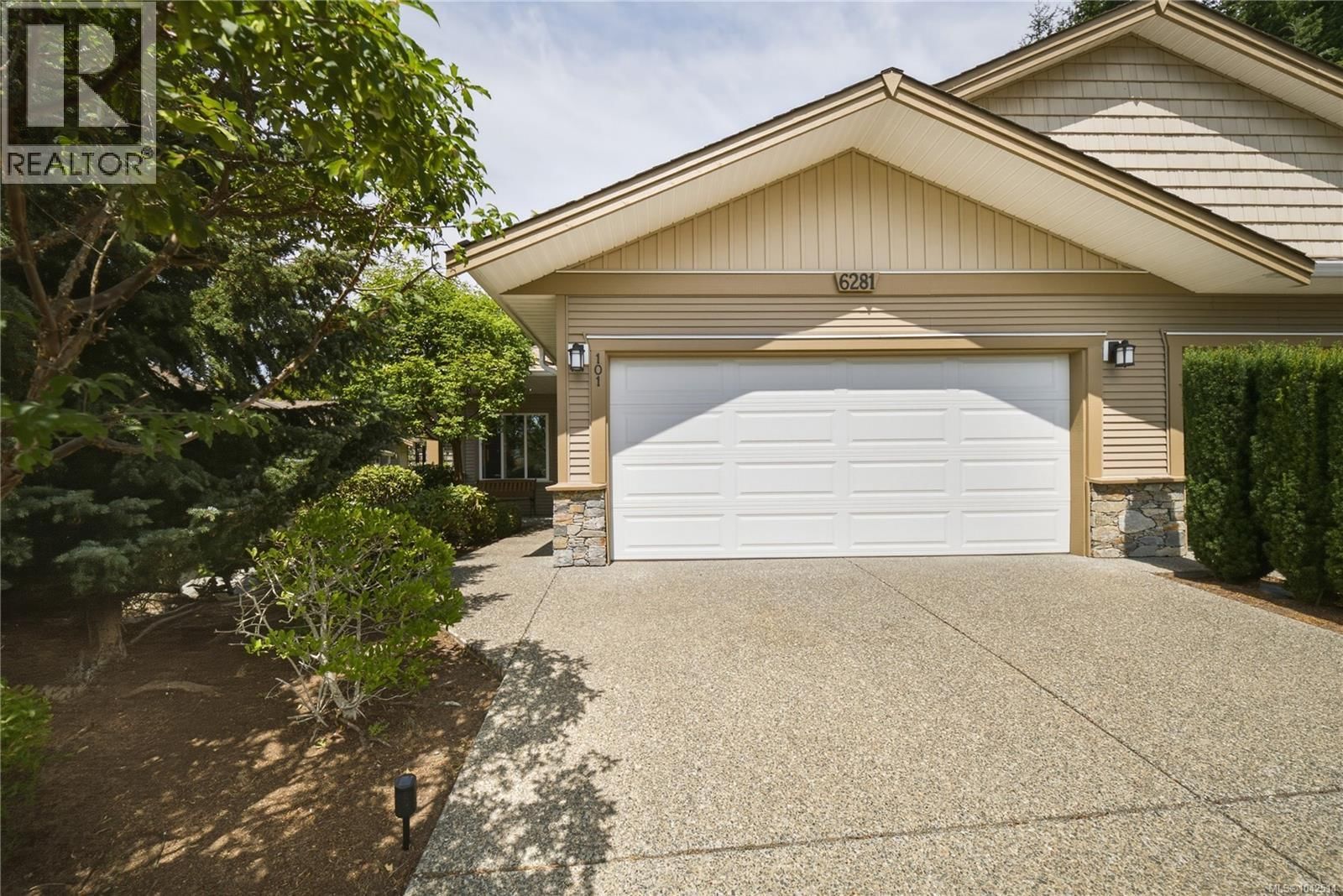 101 6281 Pleasant Ridge Place property photo