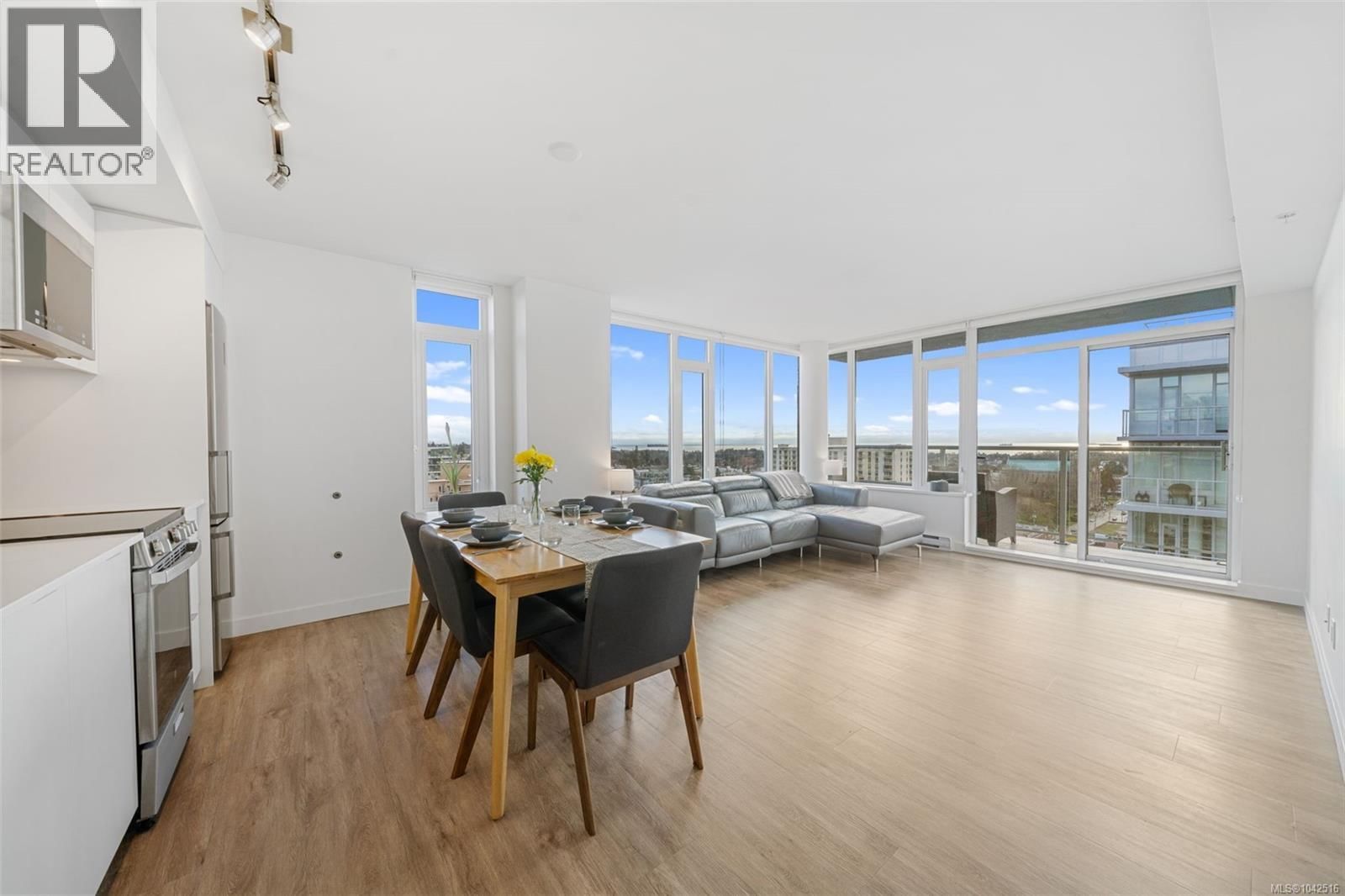 845 Johnson Street, Victoria, British Columbia V8W 0G3