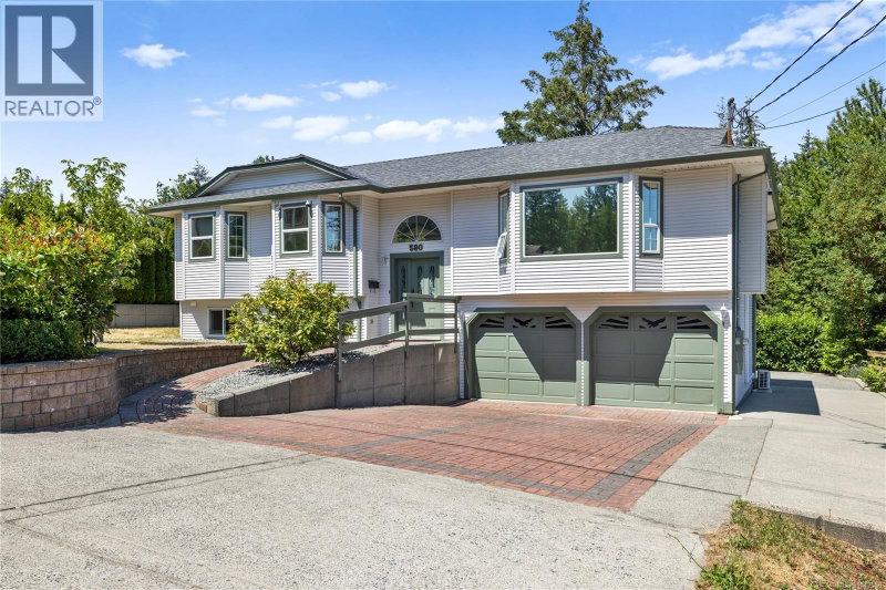 580 Ninth Street Nanaimo British Columbia, V9R 6G5 - 5 Bedrooms Home For Sale