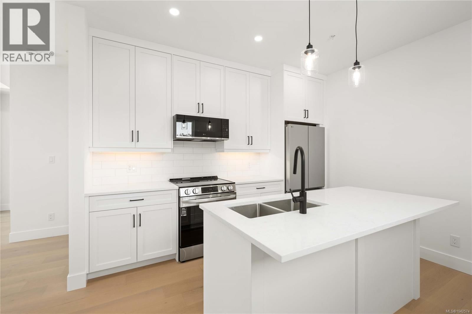 2549 Doctors Road property photo