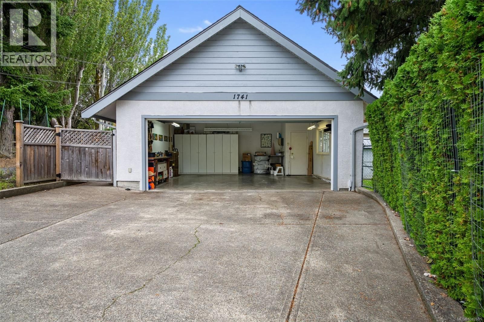 1741 Barrie Road property photo