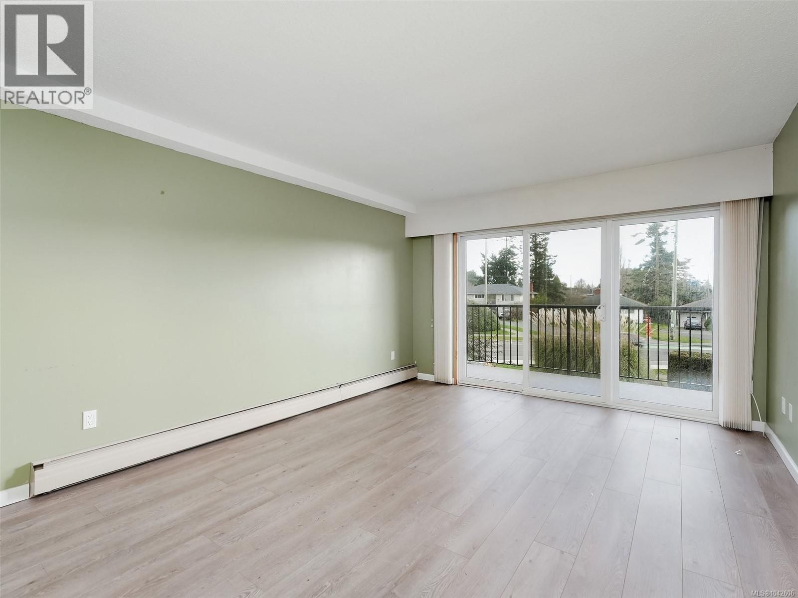 120 1680 Poplar Avenue property photo