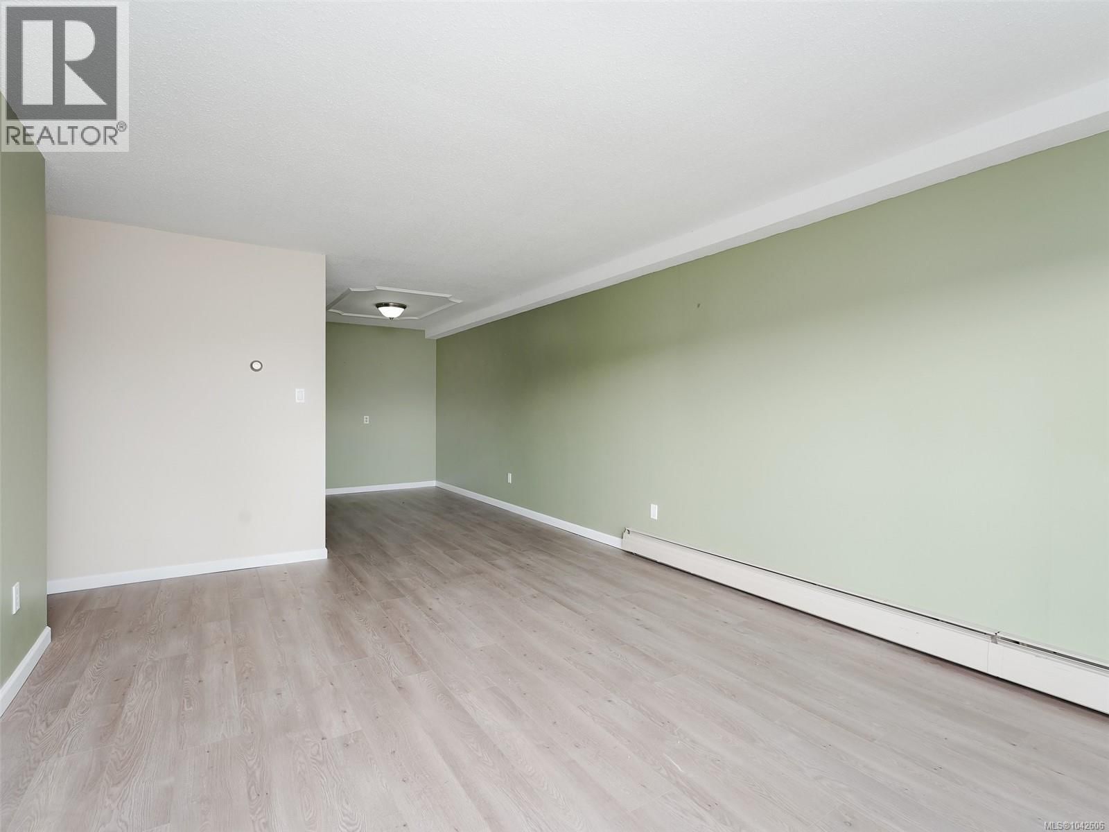 120 1680 Poplar Avenue property photo