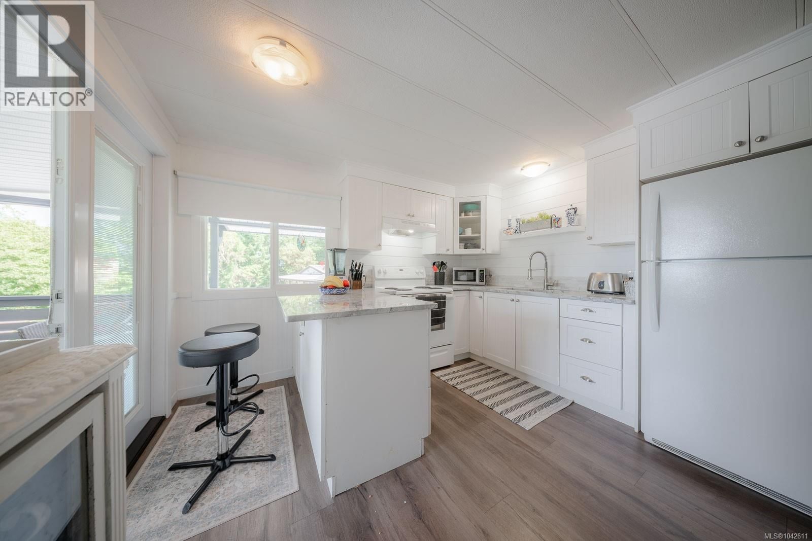 15 4544 Lanes Road property photo