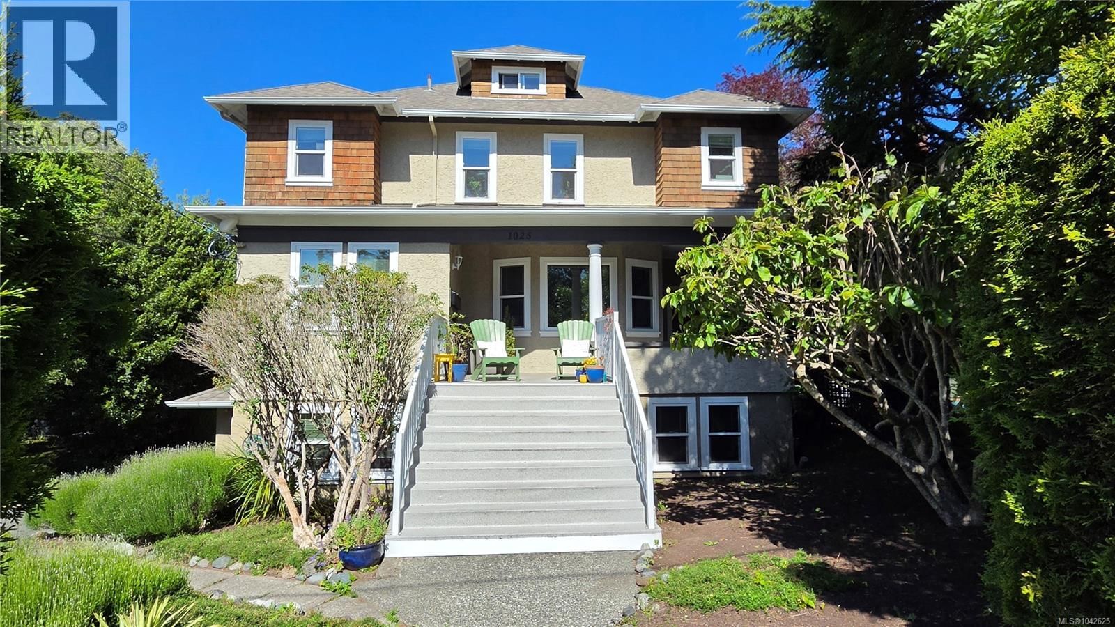 1025 Carberry Gardens property photo