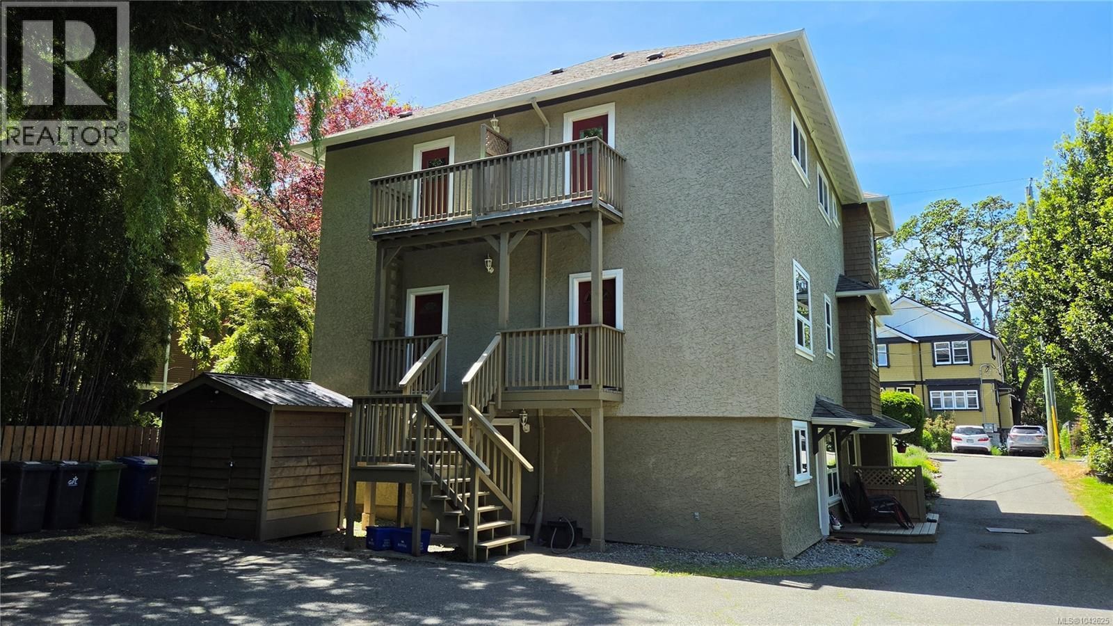 1025 Carberry Gardens property photo