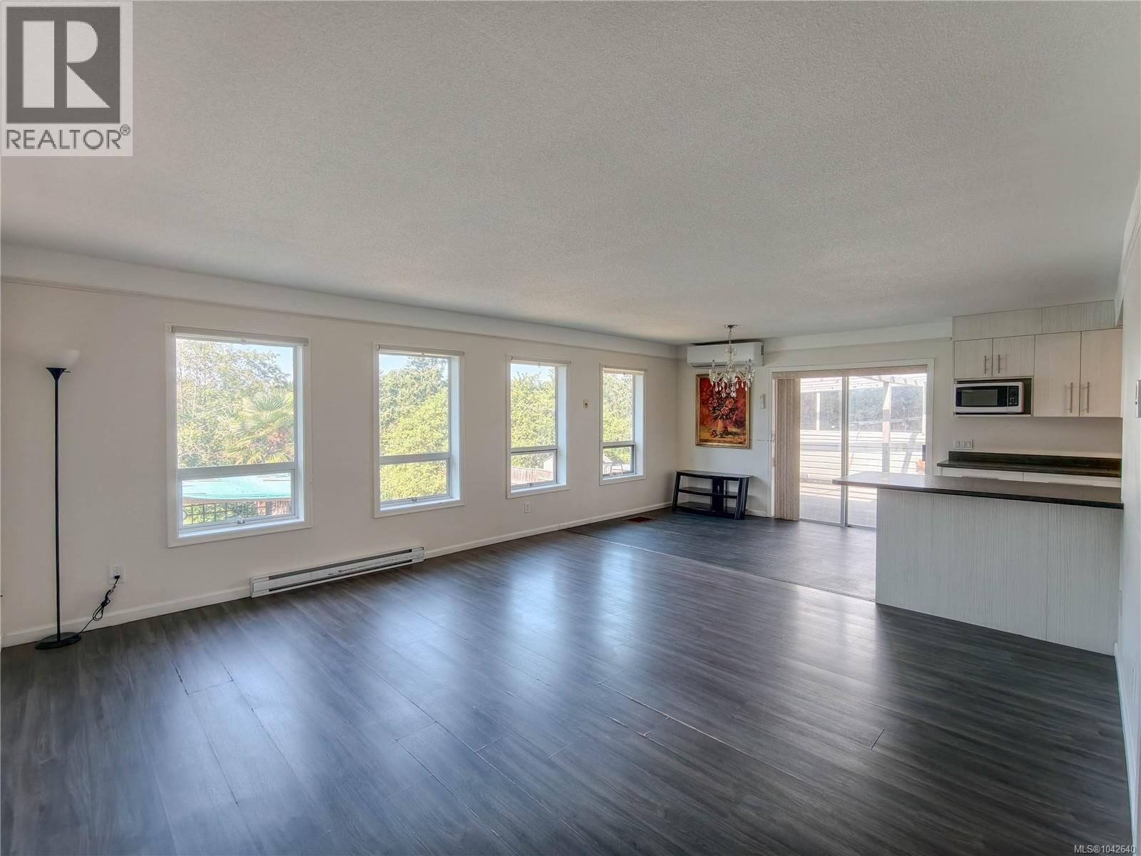 729 Daffodil Avenue property photo