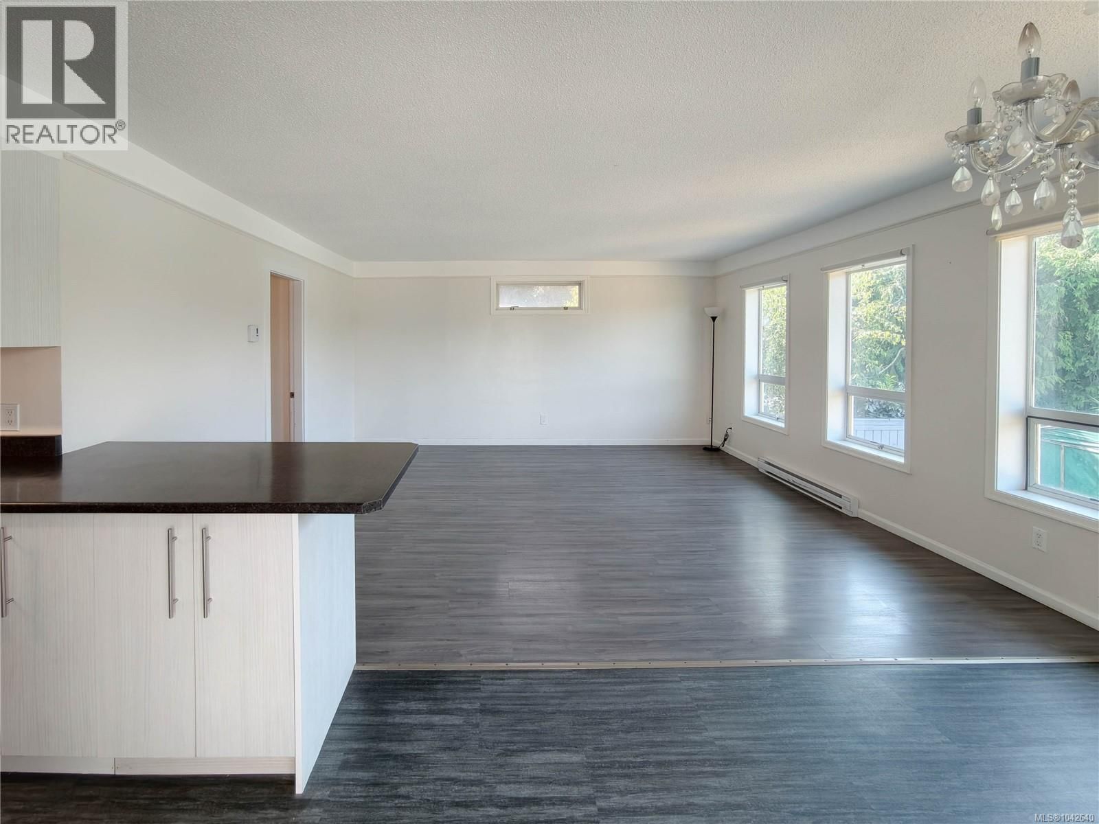 729 Daffodil Avenue property photo