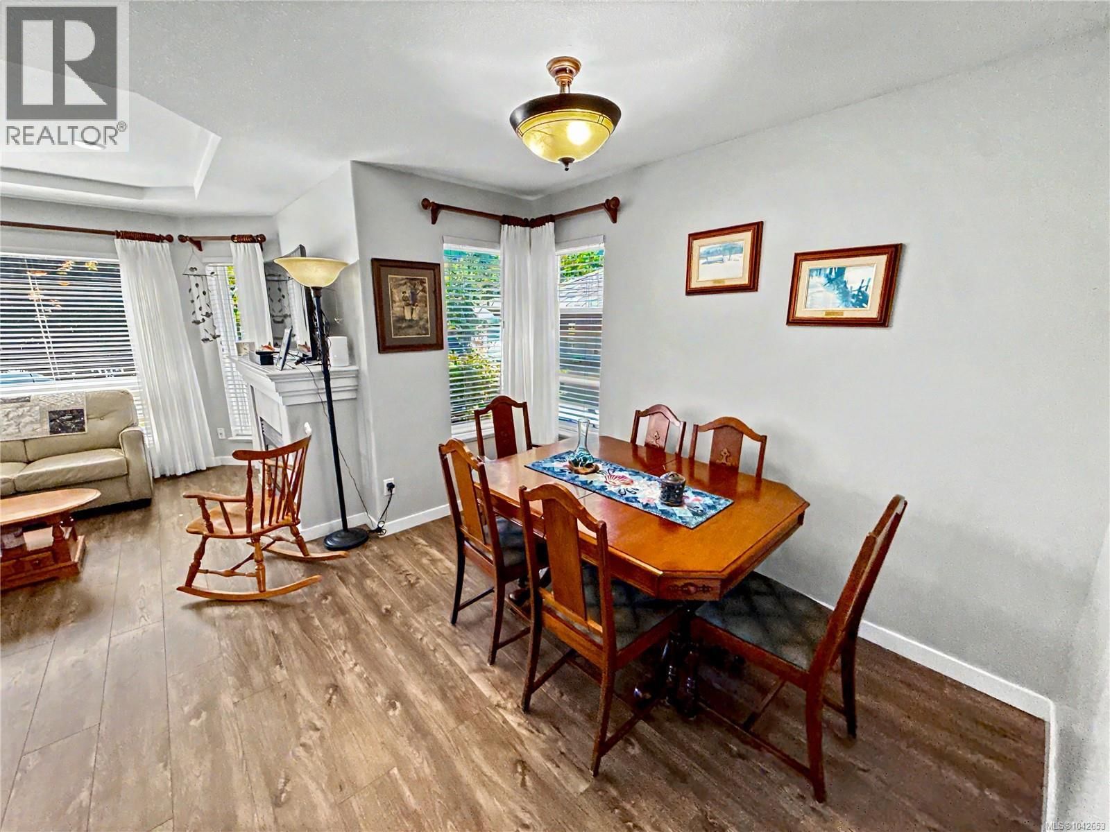 586 Hampstead Street property photo