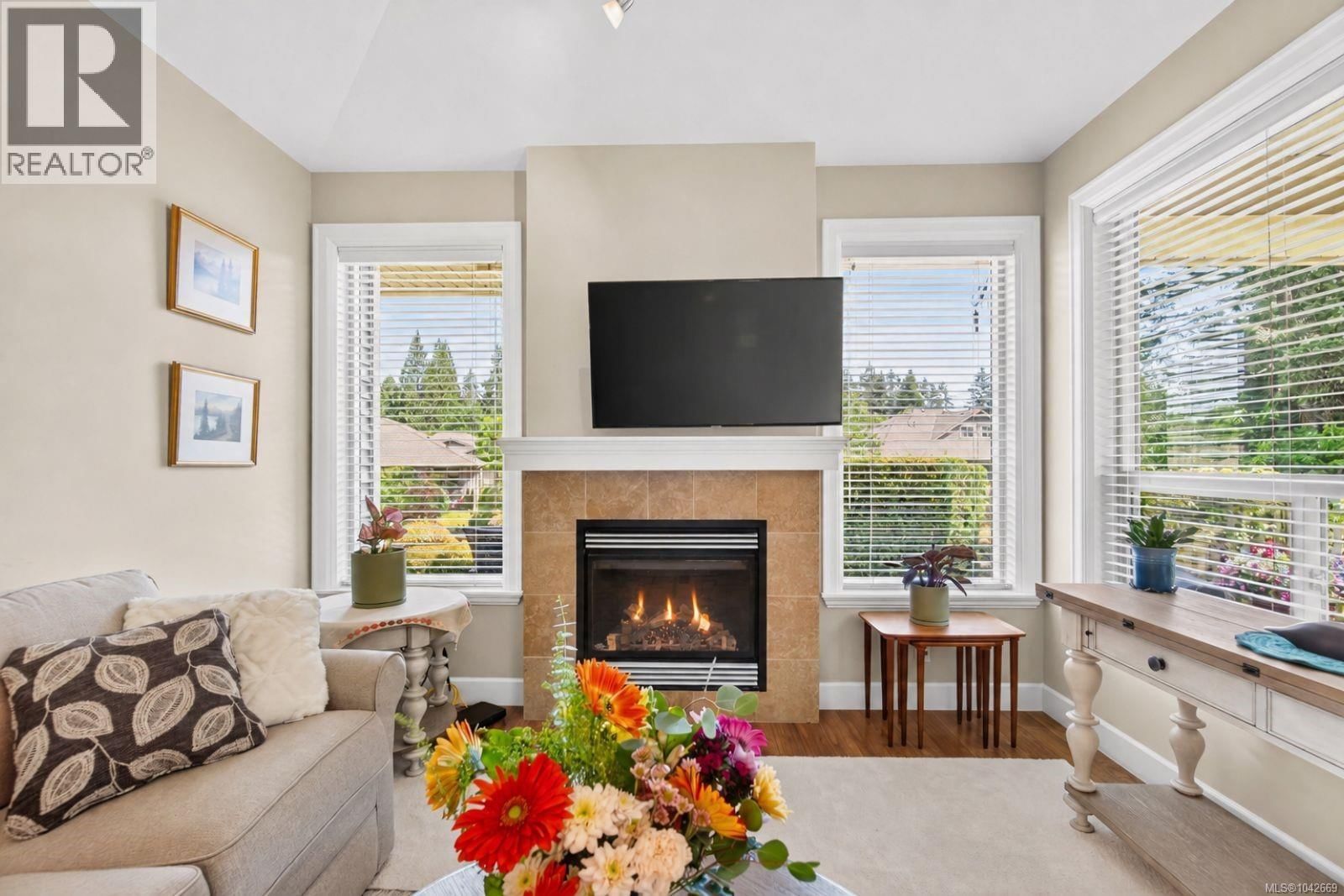 102 4472 Stonebridge Place property photo